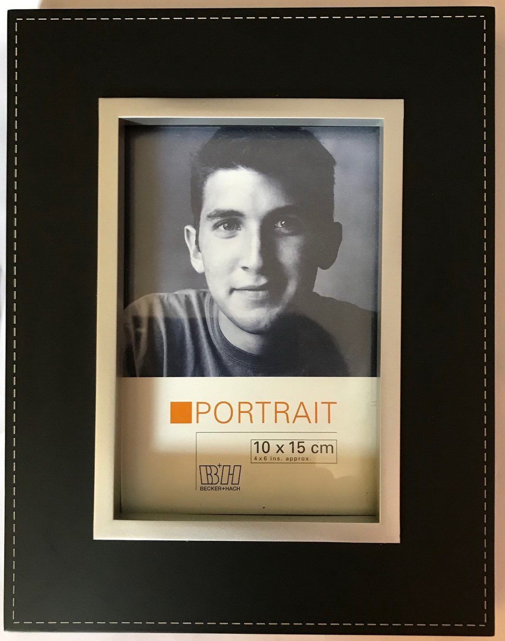 Oslo MasterLine Portraitrahmen Bilderrahmen 10x15 cm Klarglas Holz schwarz matt silberne Innenleiste, Fotorahmen mit Glasscheibe Hoch- Querformat