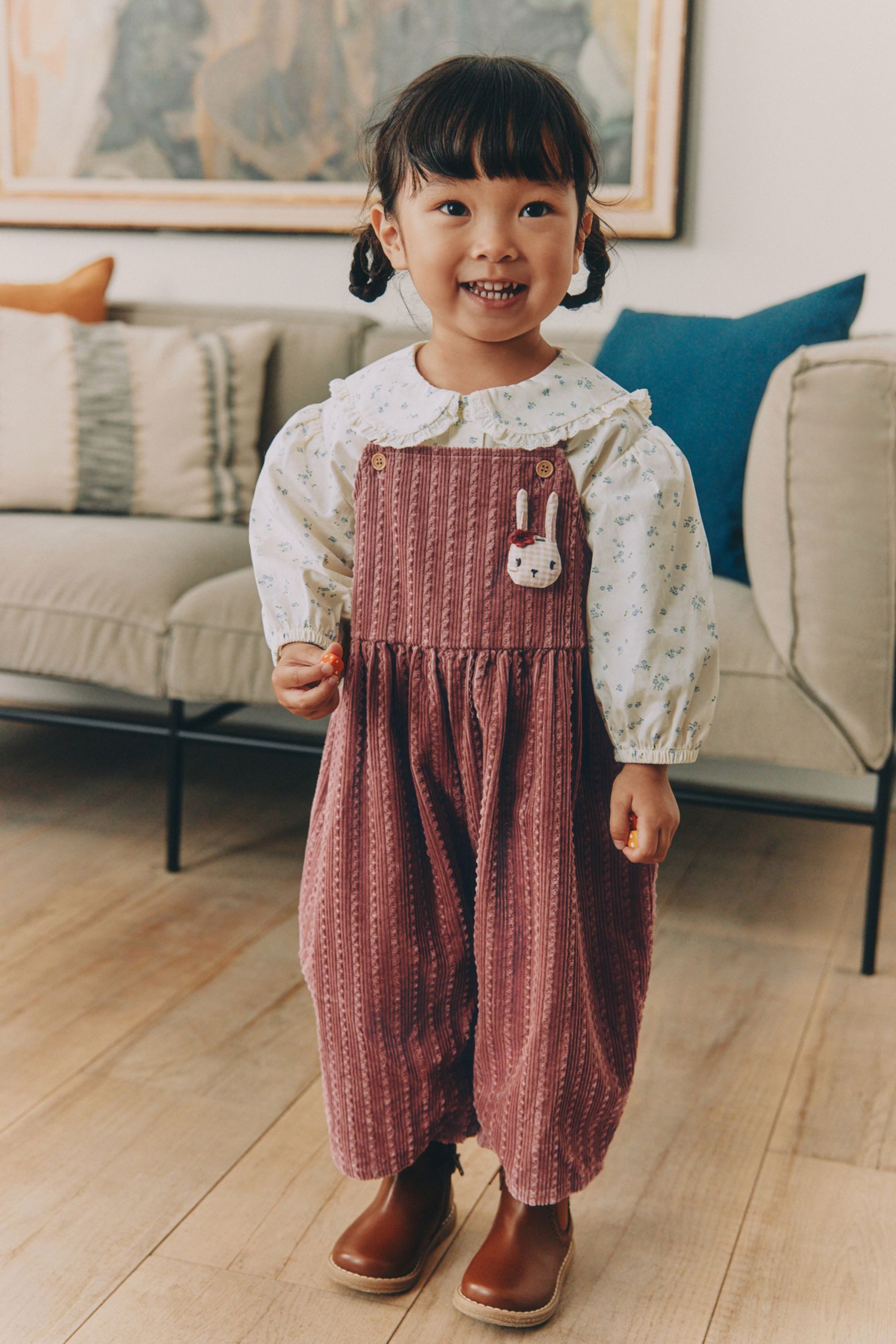 Next Langarmshirt & Hose Bluse und Latzhose im 2-teiligen Set (2-tlg) von Next