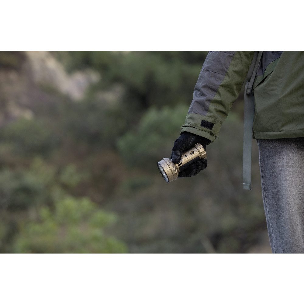 OLIGHT Taschenlampe OLight 13005 LED Mini-Taschenlampe Große Reichweite akkubetrieben 700