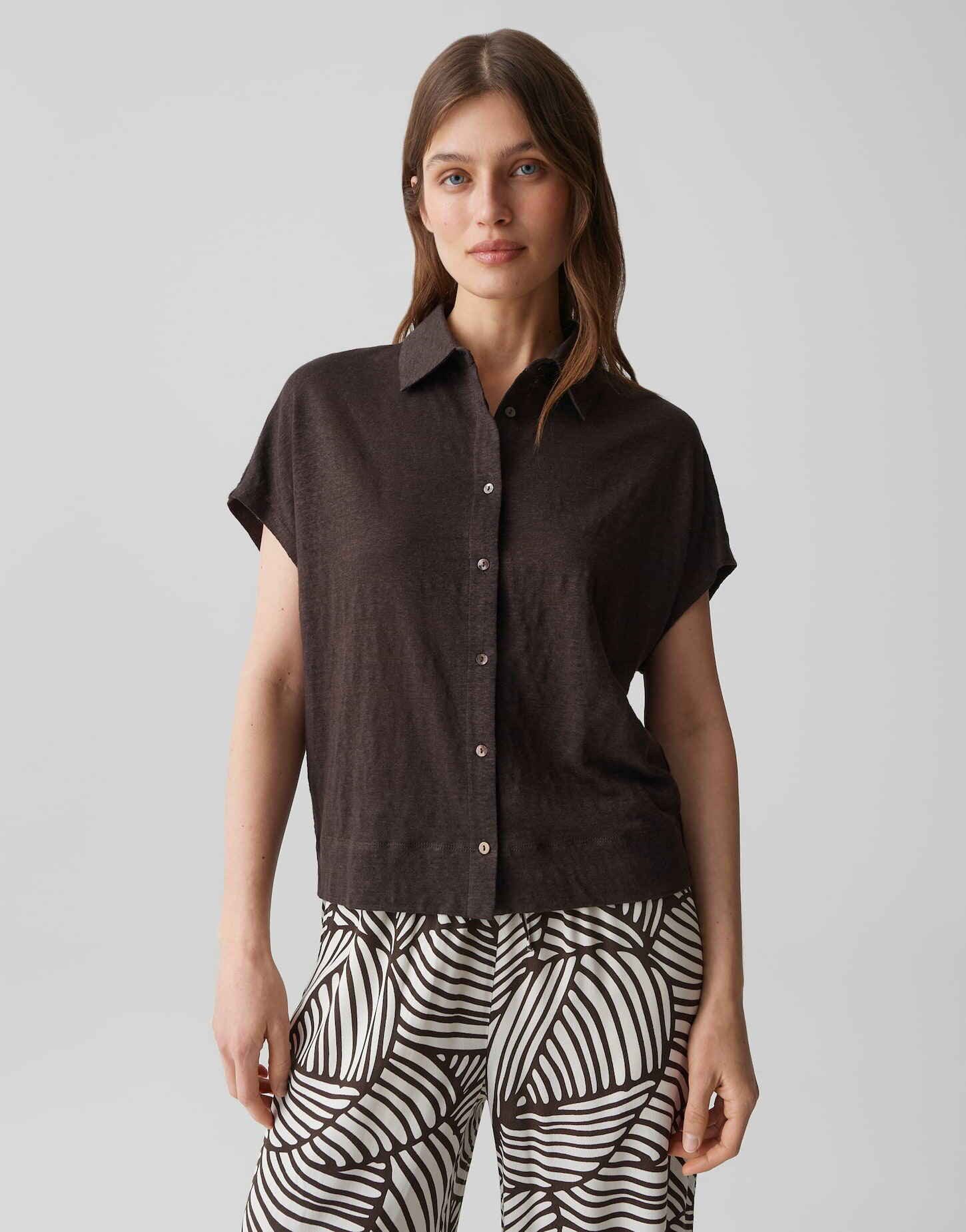 OPUS Kurzarmshirt Samoha aus Jersey mit Leinenstruktur Der überschnittene Arm sorgt für eine relaxte Silhouette