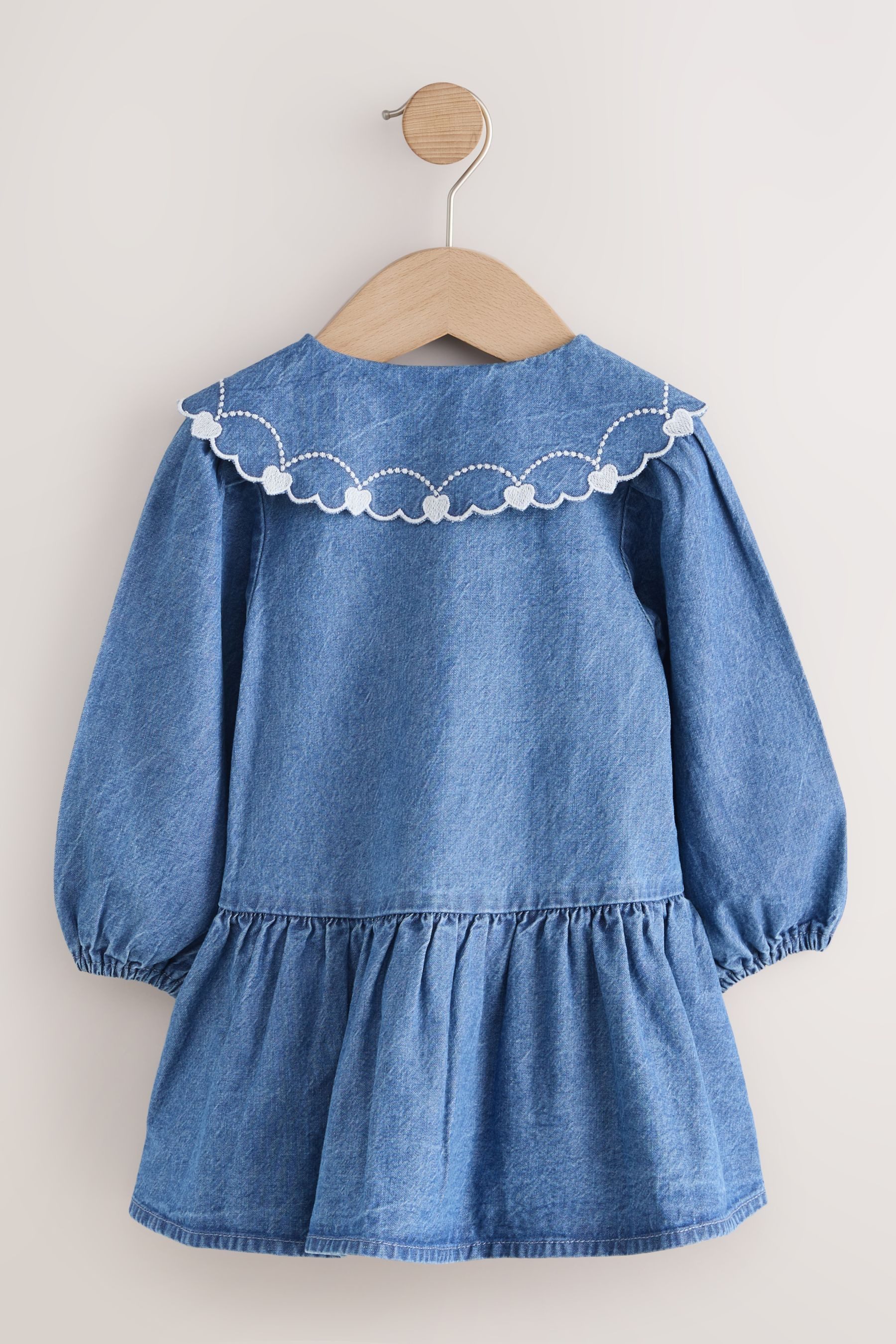 Next Jeanskleid Langärmeliges Sommerkleid mit Stickerei und Kragen (1-tlg)