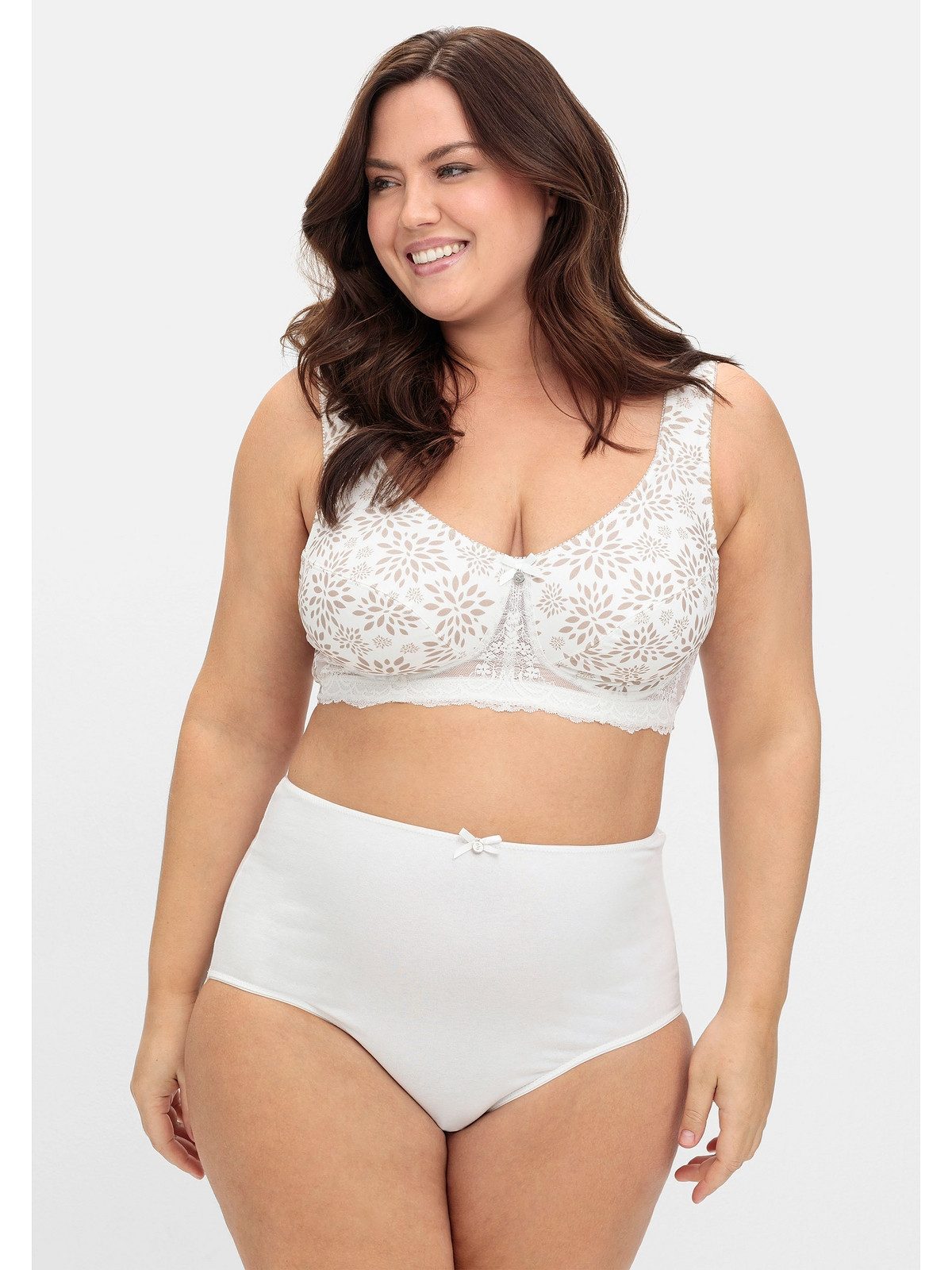 Sheego Bügelloser BH Große Größen mit Spitzenbesatz und stützendem Meshfutter