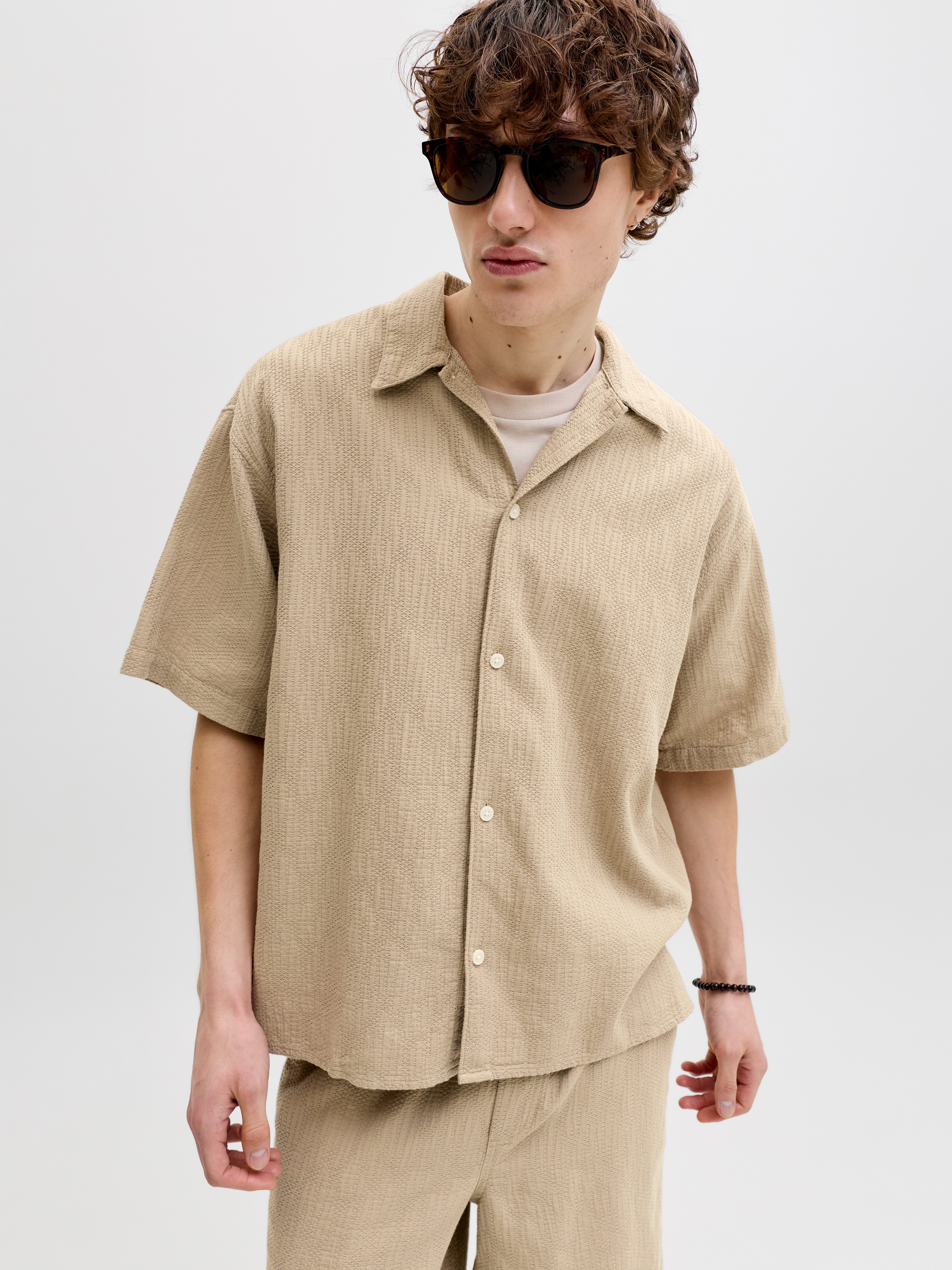Jack & Jones Kurzarmhemd JORMONTAUK WAVY TEXTURE SHIRT SS SN Baumwolle, relaxed fit – Bild 2 von 5