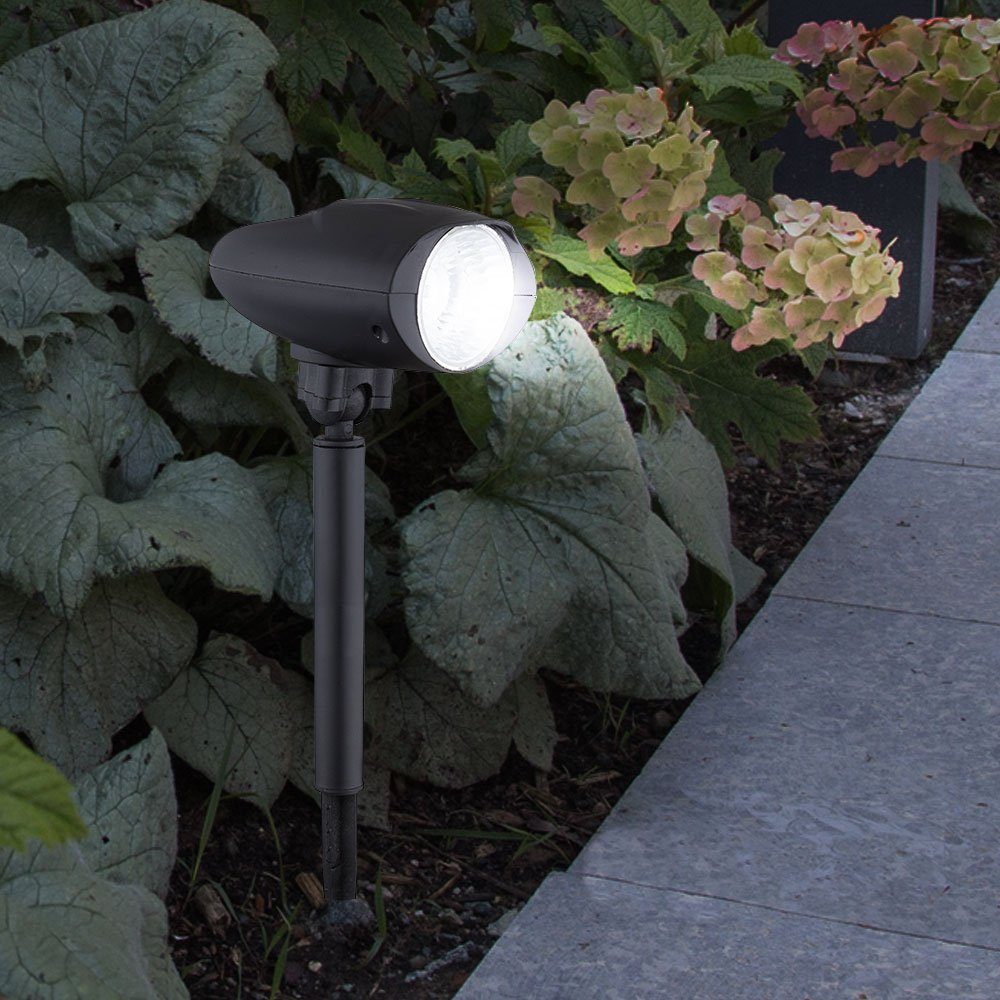 Globo LED Solarleuchte, LED Solarleuchte Gartenstrahler Außenleuchte mit  Erdspieß Gartenleuchte schwarz, Spot schwenkbar, LxBxH 13 x 8 x 35 cm  online kaufen | OTTO