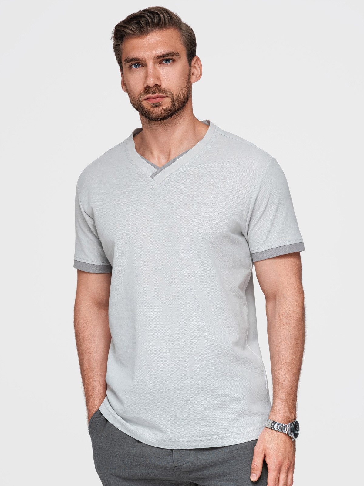 T-Shirt Herren-T-Shirt mit kontrastierenden Einsätzen und V-Ausschnitt