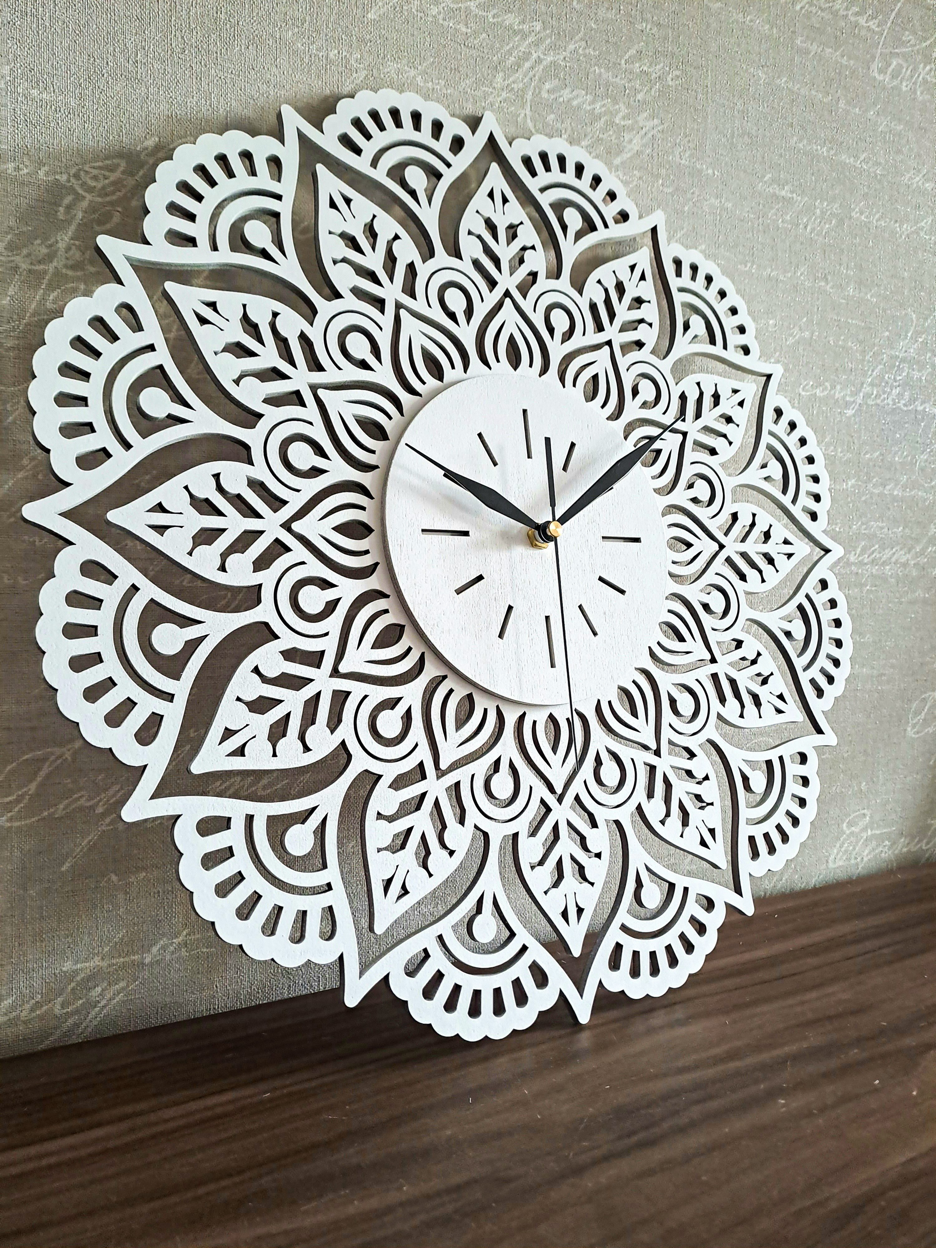 ORNAMENTI Wanduhr Grosse, modern holz hingucker Wanduhr, mandala, weiss (ohne tickgeräusche, skelettiertes Zifferblatt, Wanddeko)
