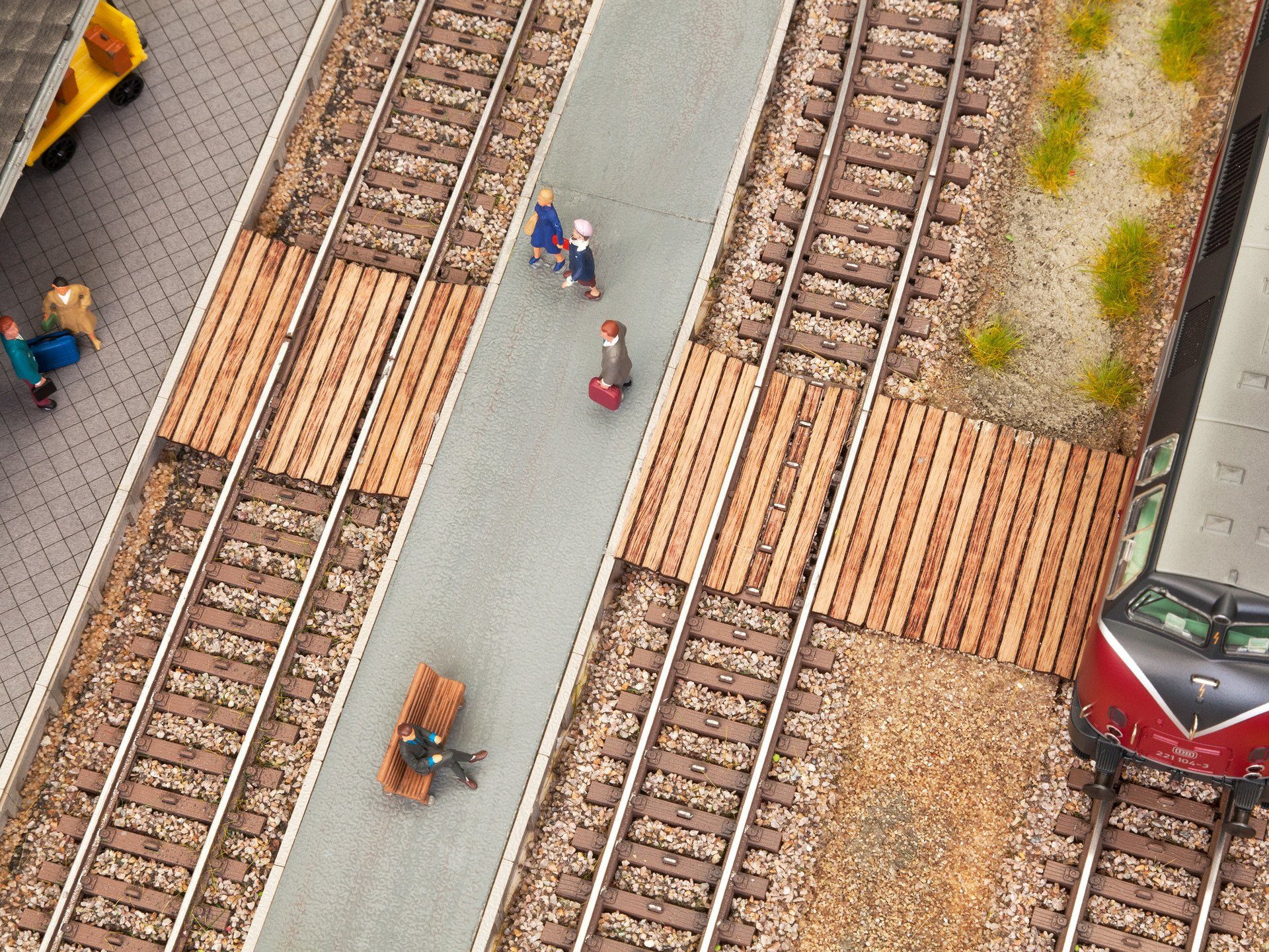 Modelleisenbahn-Gebäude NOCH Gleisübergang, realistischer Modellbahnüberga