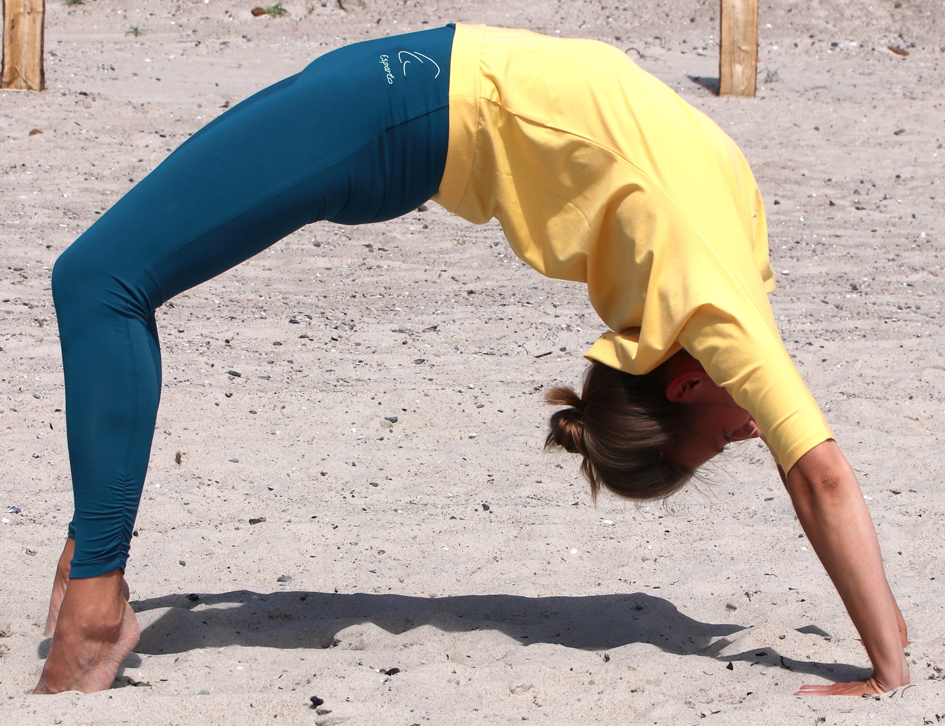 ESPARTO Yoga-Wickeljacke Wickelshirt Dhaara in Bio-Baumwolle variabel zu binden