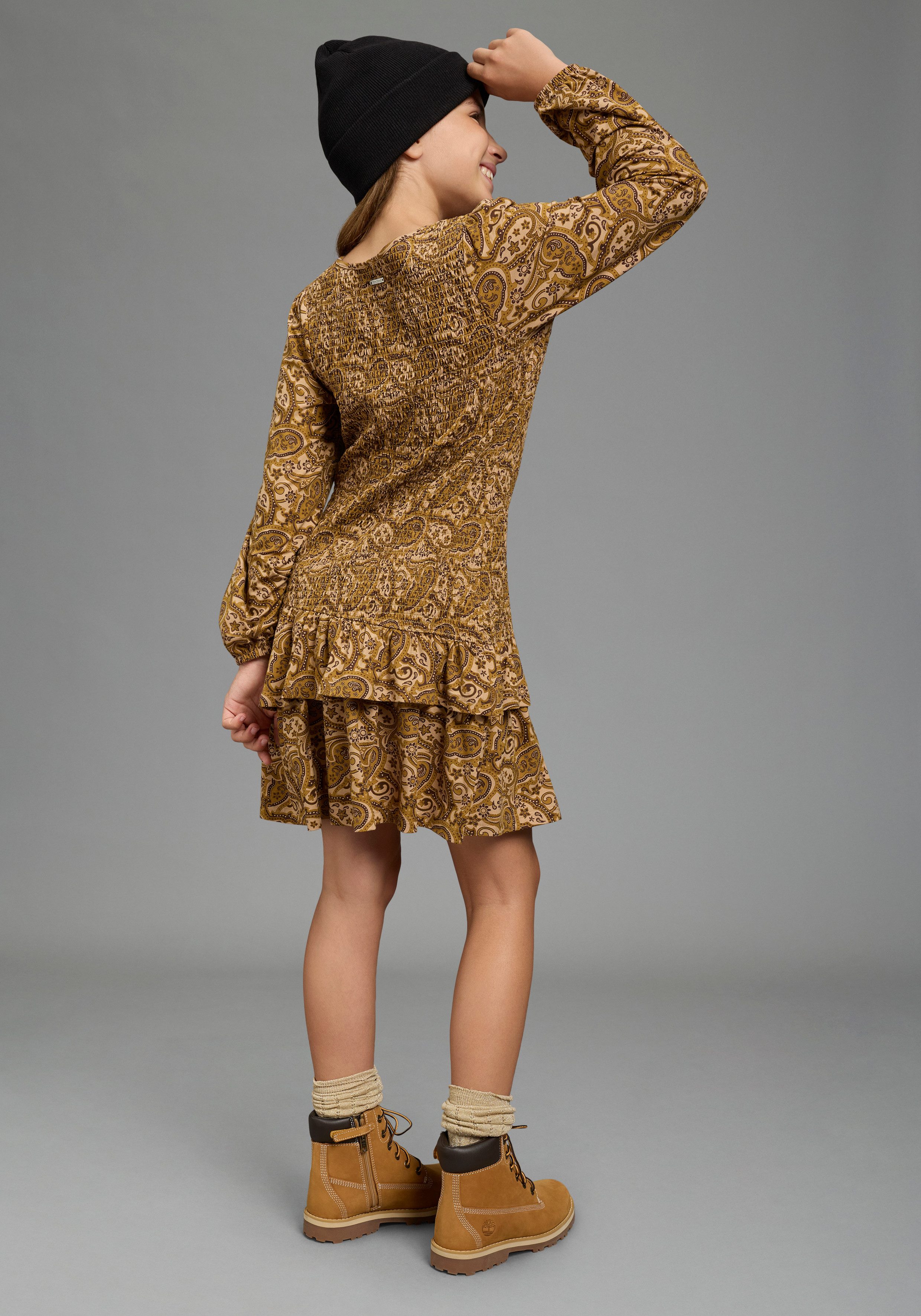 Bruno Banani Smokkleid Viskose-Kleid in Allover-Design für Mädchen, kniefrei, mit Volants, mit Langarm