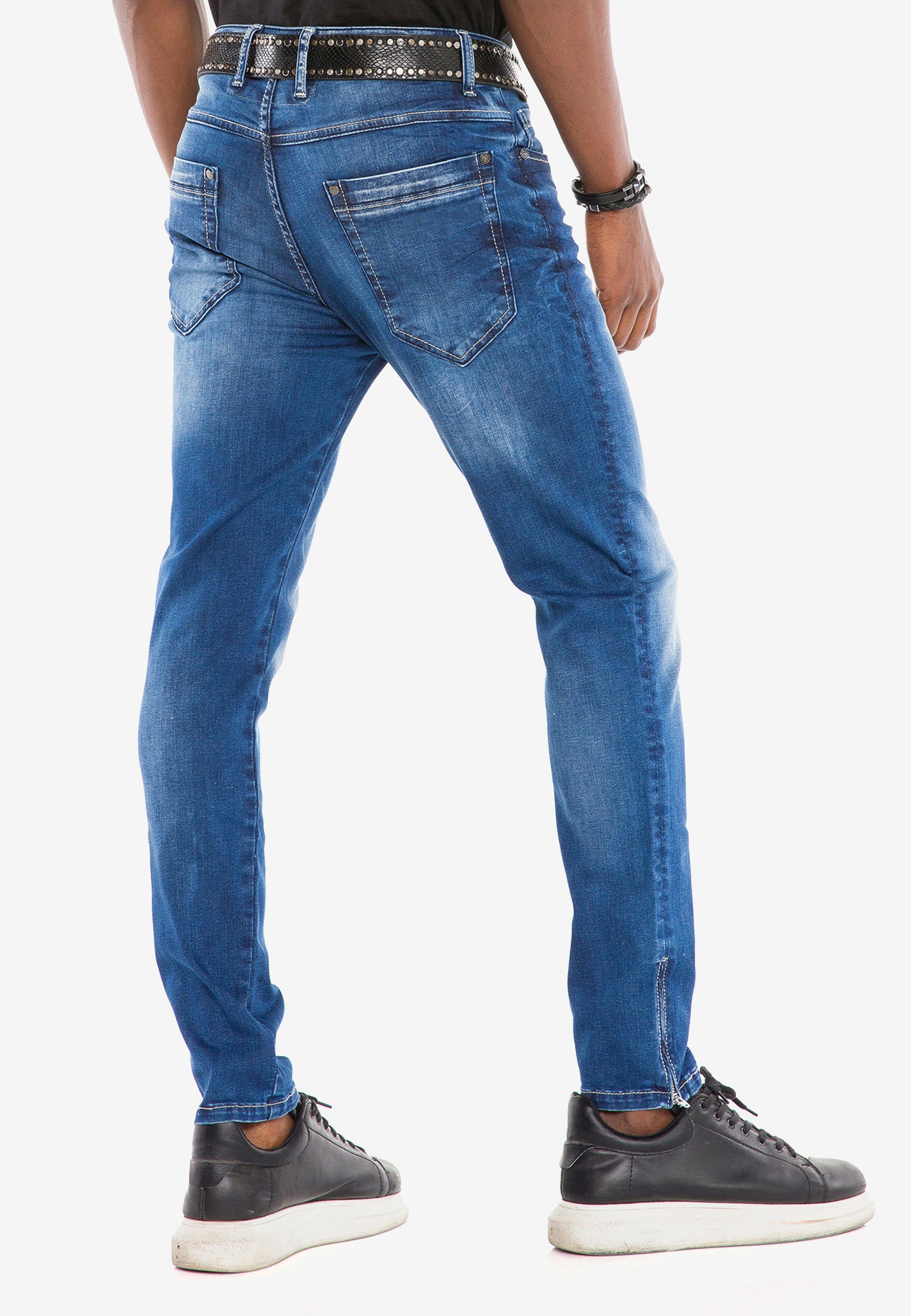 cooler Fit mit Straight Slim-fit-Jeans Cipo Baxx in Waschung &