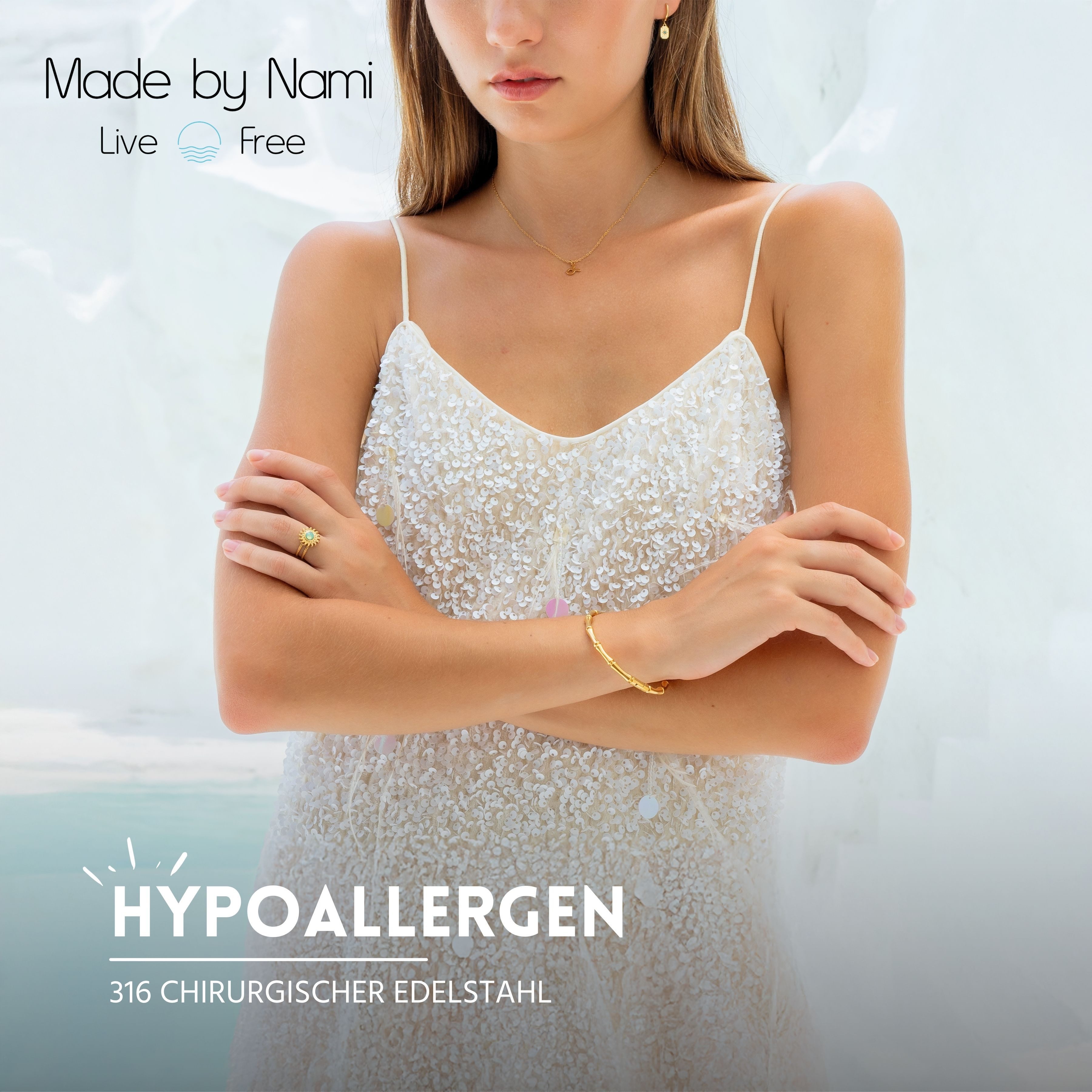 Made by Nami Armreif Damen Gold mit länglichen Perlen wasserfest hypoallergen Boho-Stil, aus Edelstahl – mit länglichen Perlen – Boho-Stil – hautfreundlich