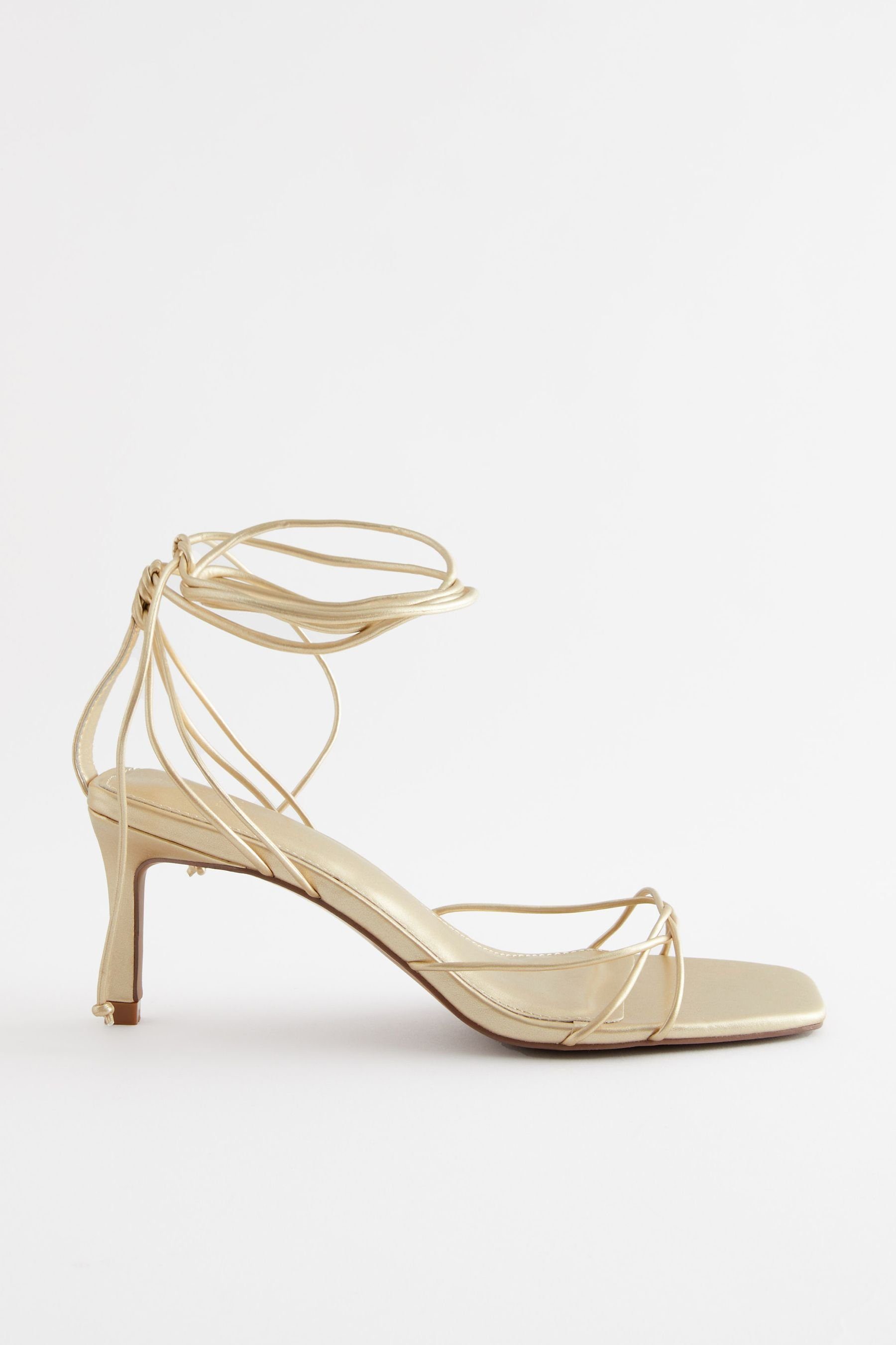 Next Forever Comfort Sandaletten im Wickeldesign Riemchensandalette (1-tlg) Gold