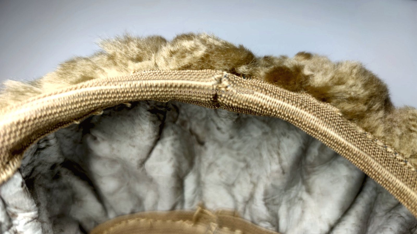 IWH Lambskin Steering Wheel Cover, Steering Wheel Rim Cover, Fur Steering Wheel Cover, 100% Genuine Lamb