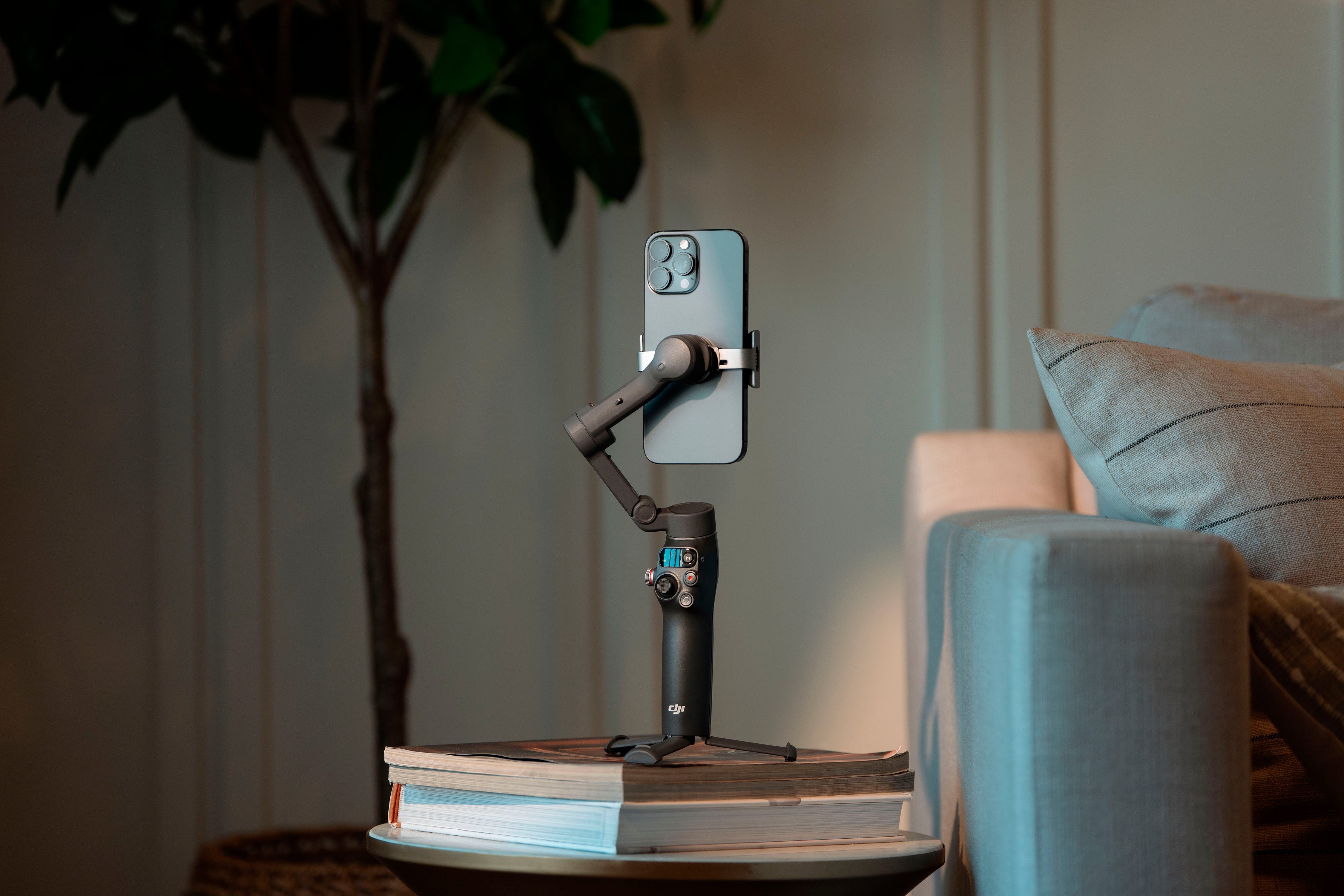 DJI Osmo Mobile 8 Gimbal