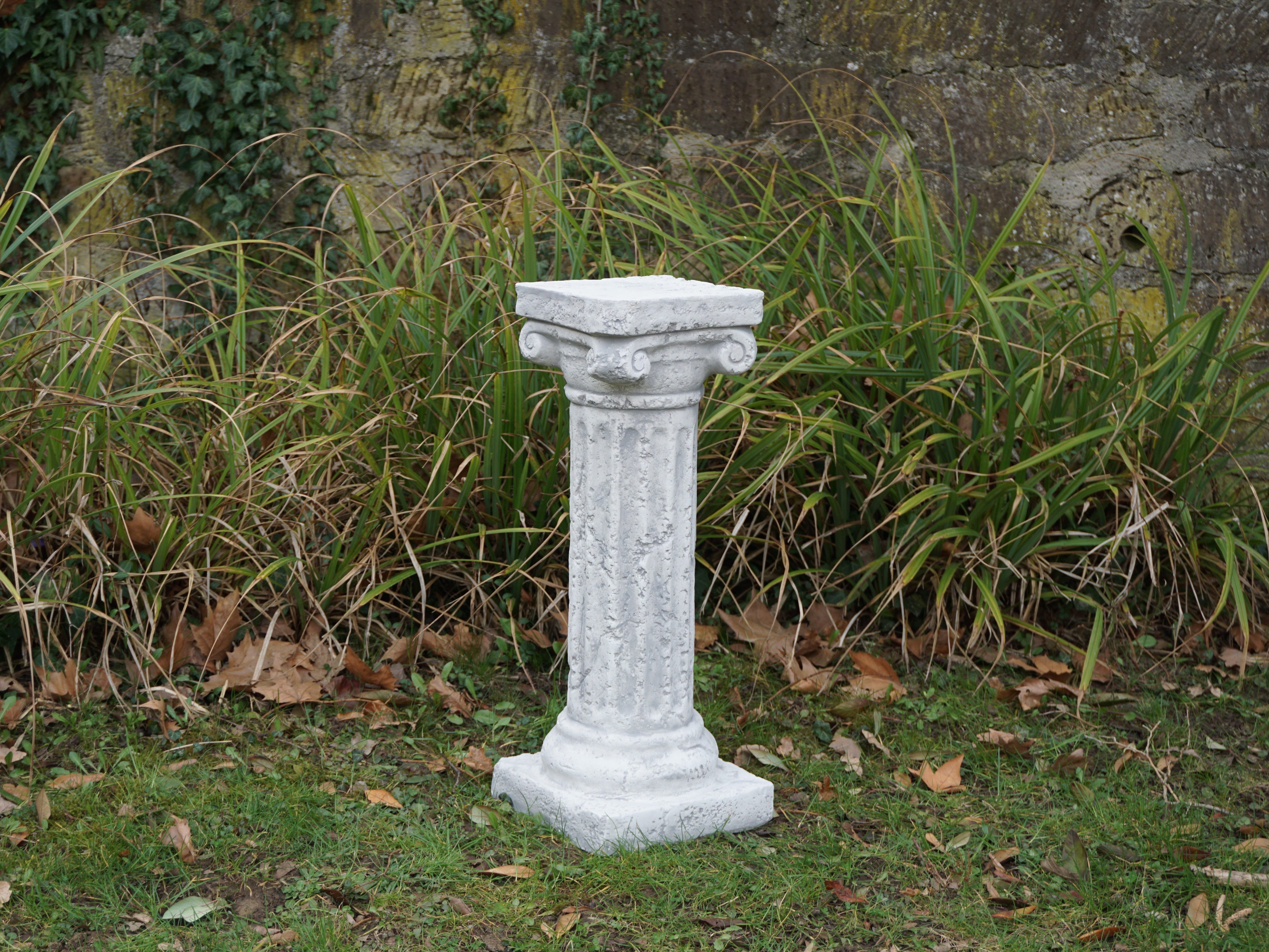 gartendekoparadies.de Gartensockel Antike korinthische Säule, Steinsockel, H. 64 cm, G. 36 kg, Frostsicher