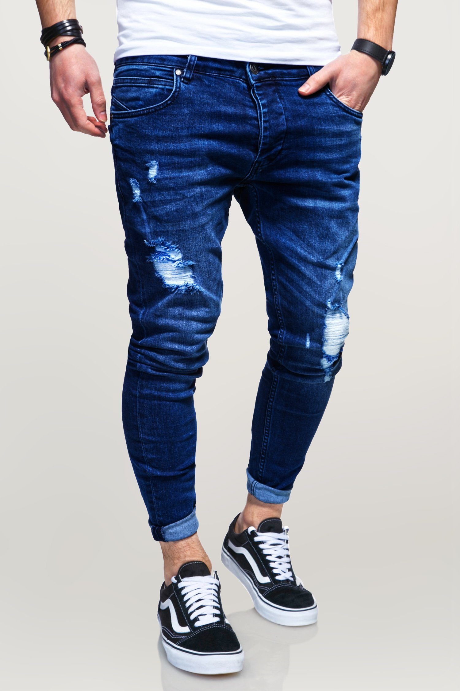 behype Slim-fit-Jeans trendigen EIKE Used-Elementen mit
