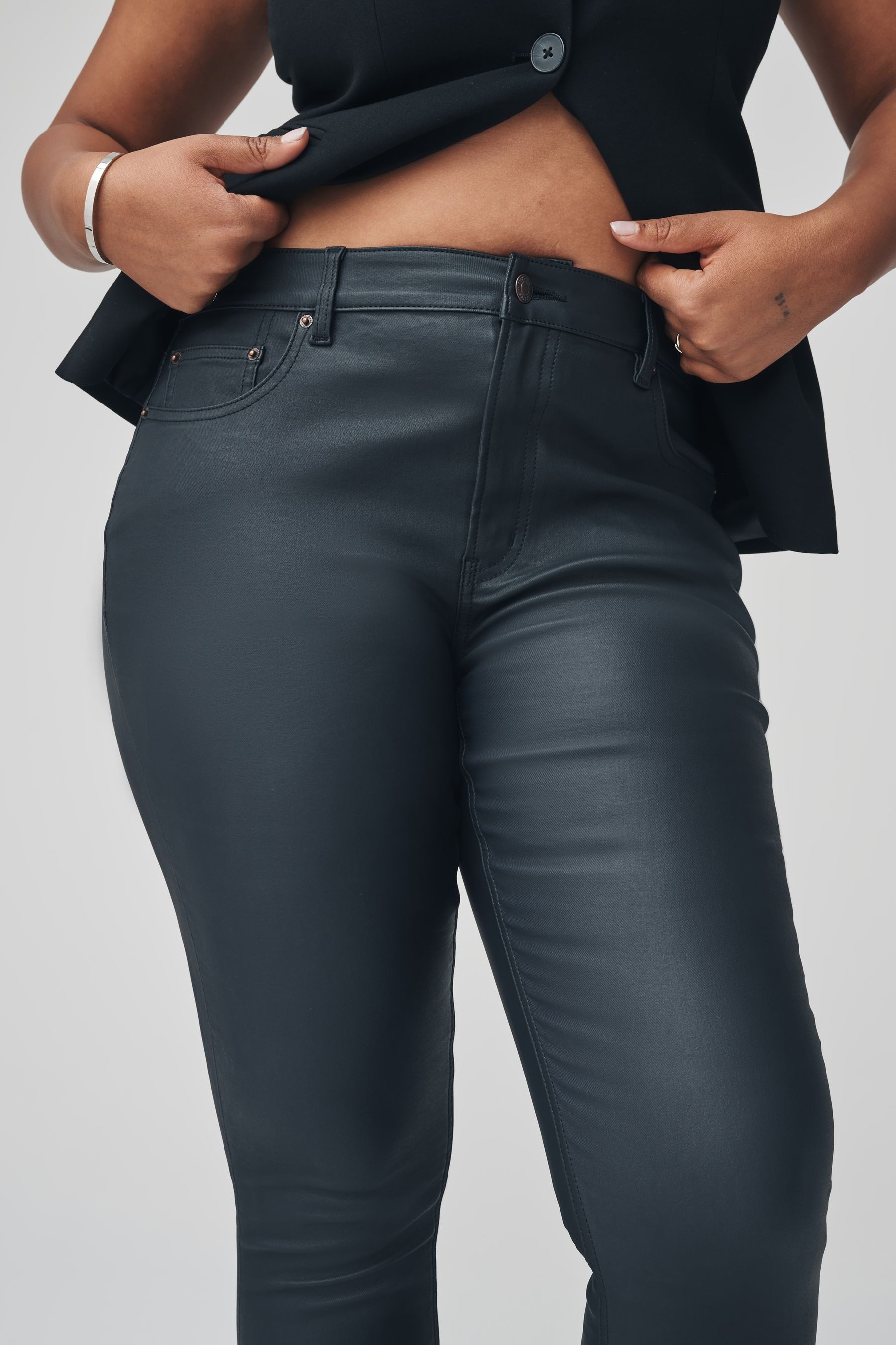 Next Skinny-fit-Jeans Beschichtete Skinny Fit Hourglass Denim-Jeans (1-tlg)