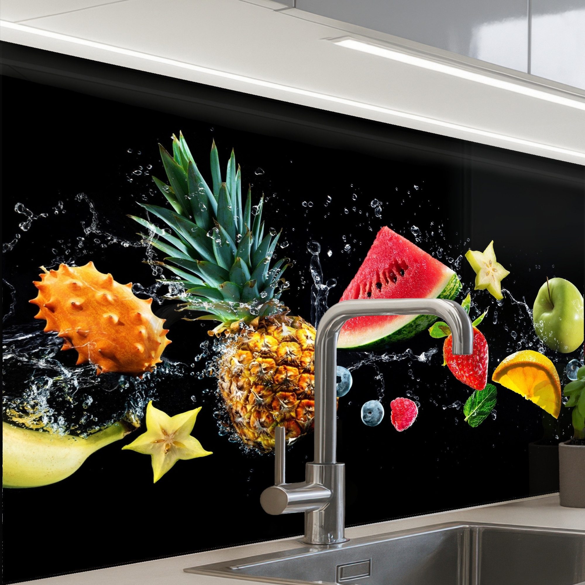 KitchenYeah Küchenrückwand Muster selbstklebend (keine Folie) Splash - Obst - Schwarz, (1-tlg), Spritzschutz, Küche, Rückwand, Küchenwand, Küchenfront, 30x20 cm