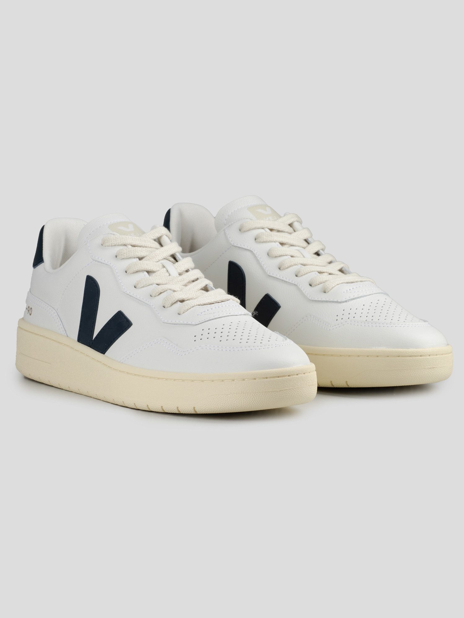 VEJA Veja V-90 Leather Sneaker günstig online kaufen