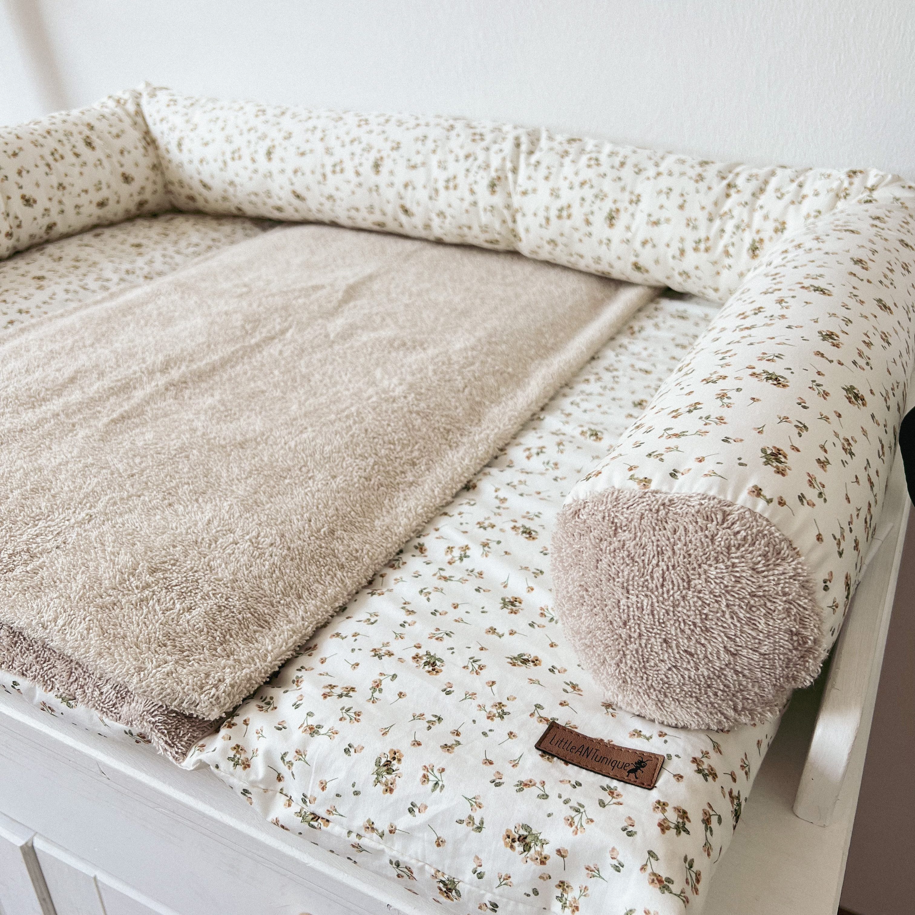 LittleANTunique Wickelauflage WICKELTISCHAUFLAGE FLOWERS günstig online kaufen