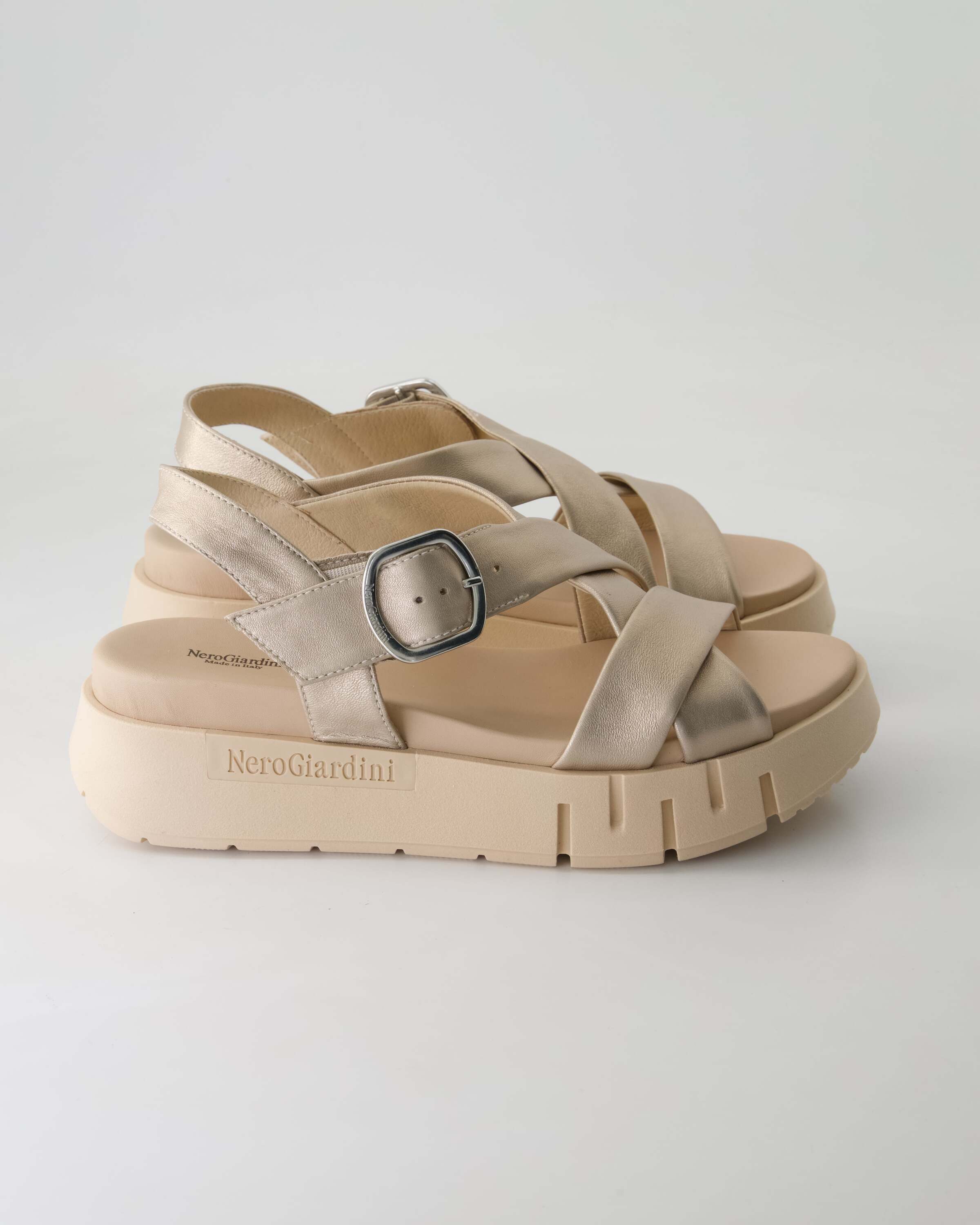 Nero Giardini E513697D-675 Sandale Obermaterial: Leder