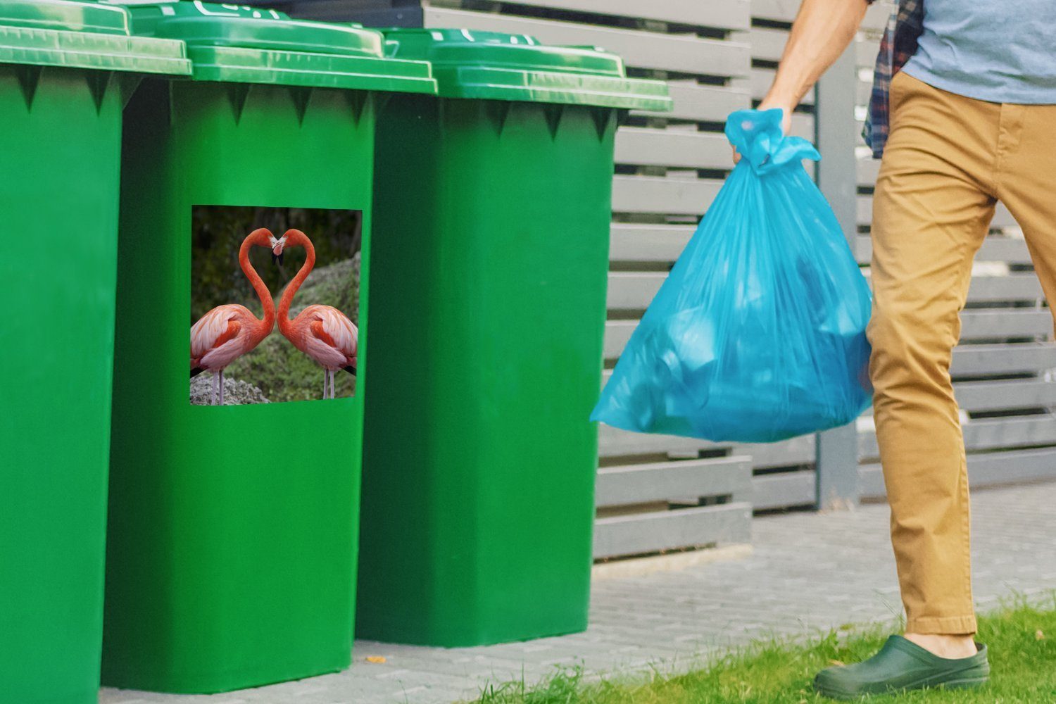 Flamingos MuchoWow St), Mülleimer-aufkleber, Container, Abfalbehälter ein Sticker, Wandsticker Herz (1 Mülltonne, bilden Zwei