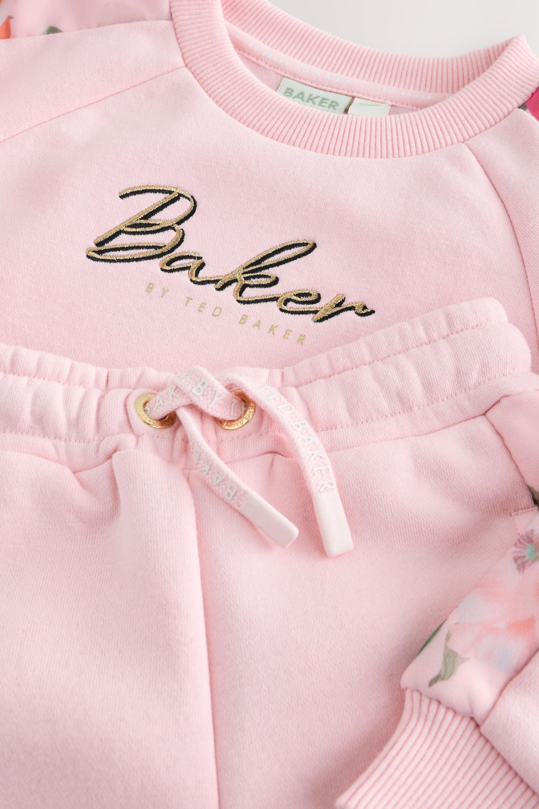 Baker by Ted Baker Sweatanzug Baker by Ted Baker Sweat-Oberteil und Jogginghose (2-tlg)