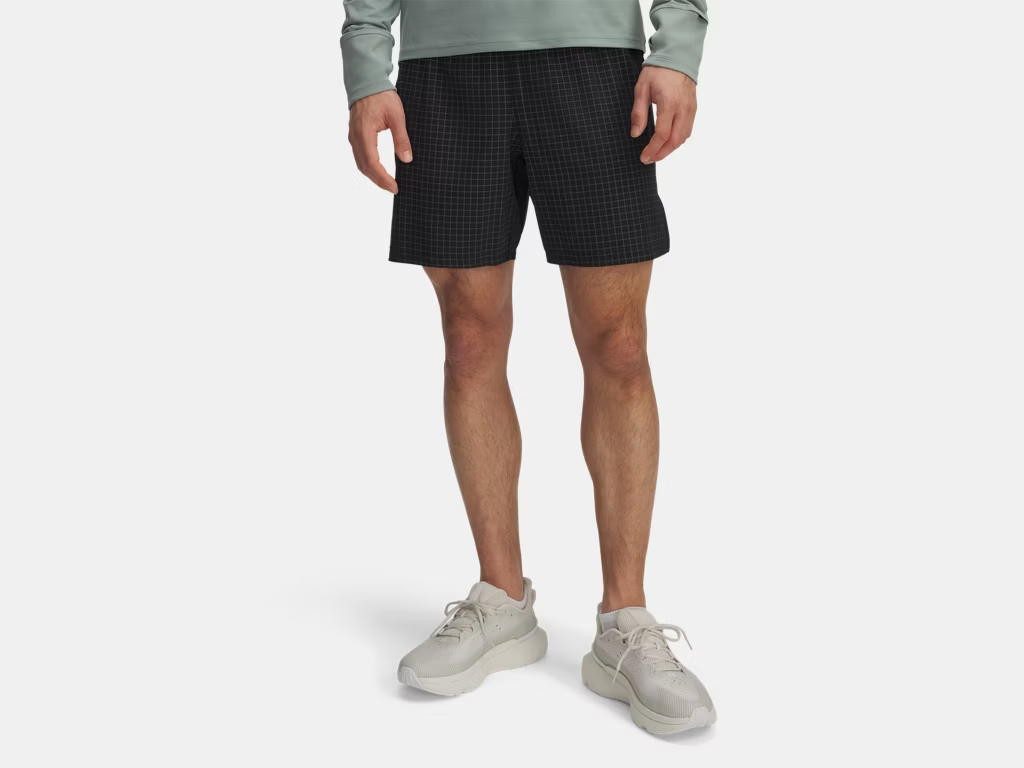 Under Armour® Sweatbermudas UA Herren Launch Pro 7 Shorts