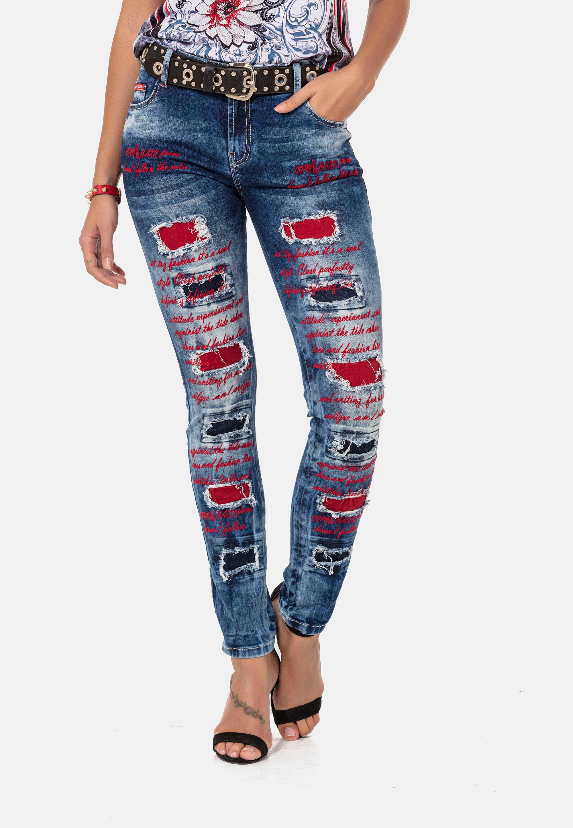 Cipo & Baxx Slim-fit-Jeans mit farbig hinterlegten Cut-Outs