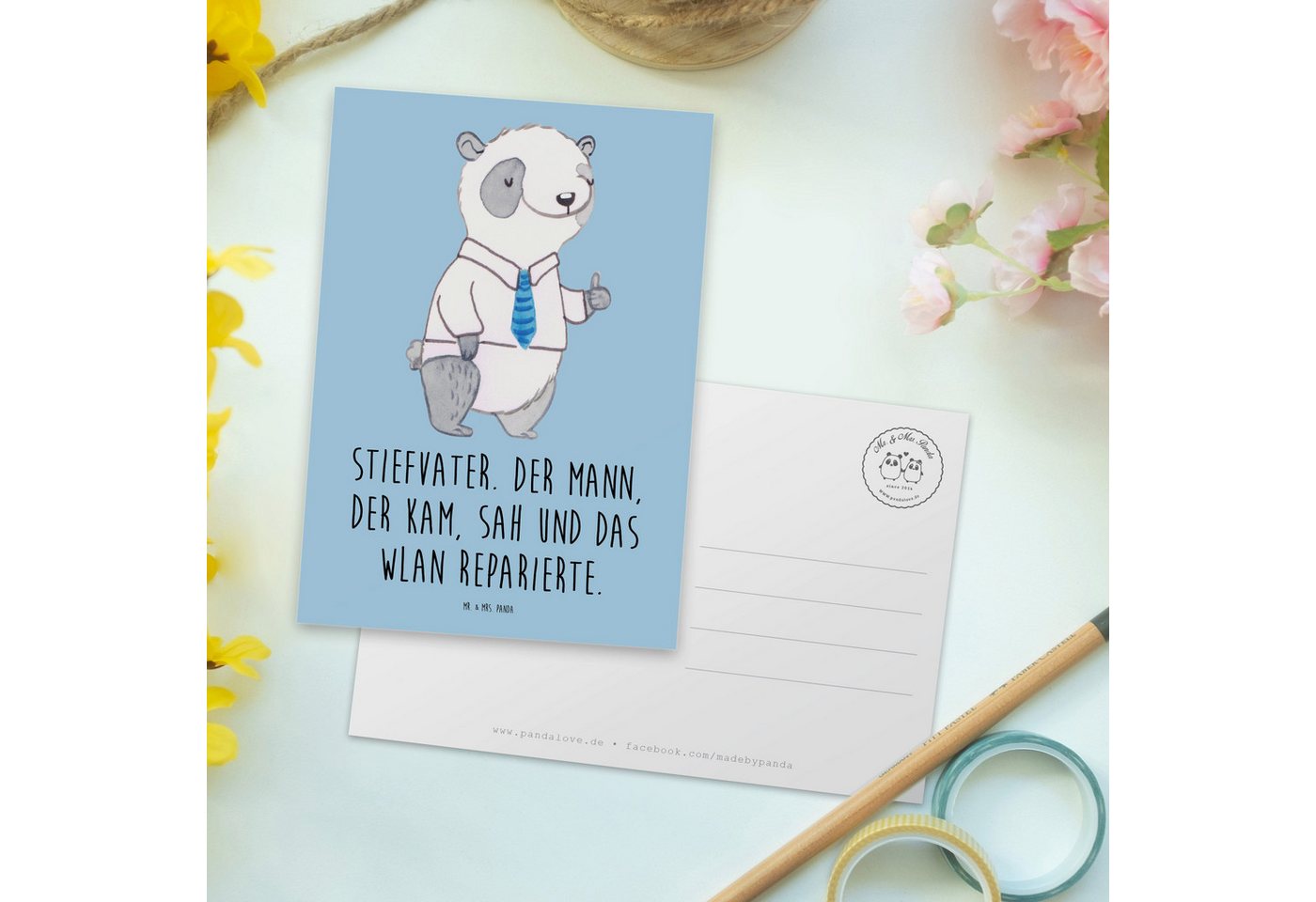 Thumbnail - Mr. & Mrs. Panda Postkarte Stiefvater Held - Blau Pastell - Geschenk, reparierte, Mann, Ansichts, Liebevolles Design
