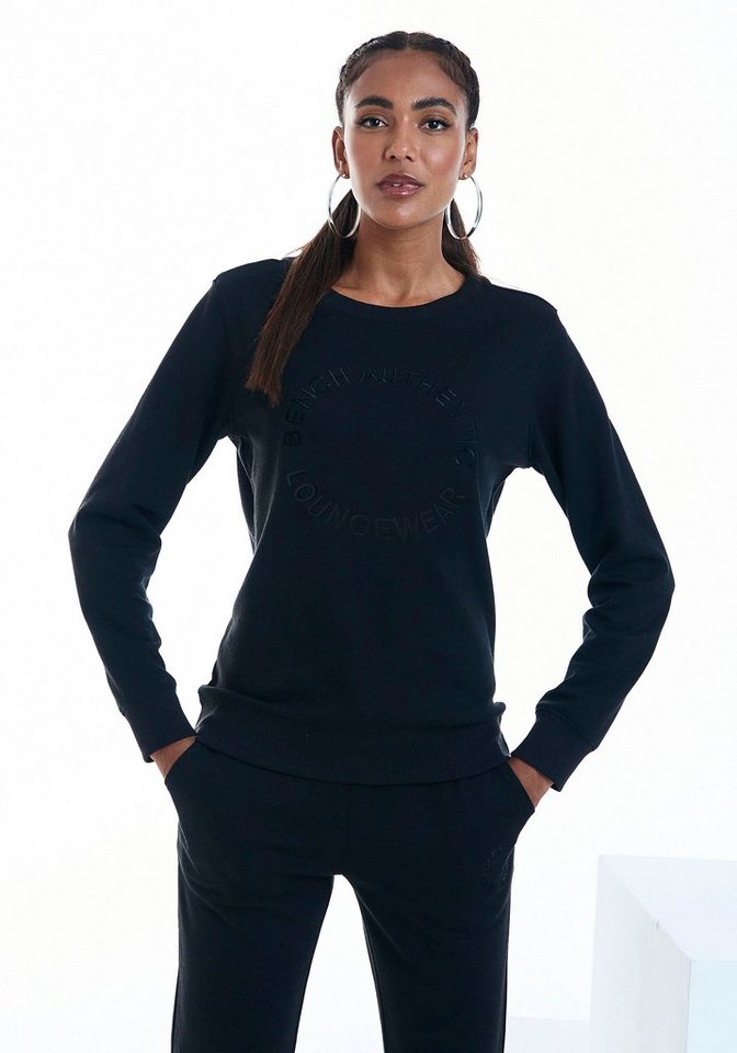 Bench. Loungewear Sweatshirt mit Logostickerei mit runder Logostickerei,  Loungeanzug