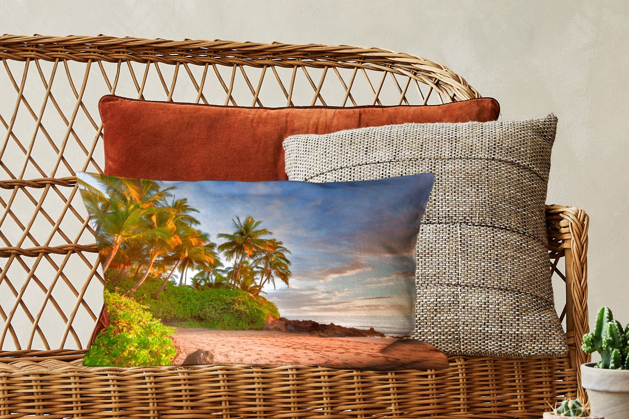 Dekokissen Wohzimmer MuchoWow Palmen mit amerikanischen hängende Zierkissen, Dekoration, Strand Schief am der Hawaii, Schlafzimmer Insel Dekokissen Füllung,