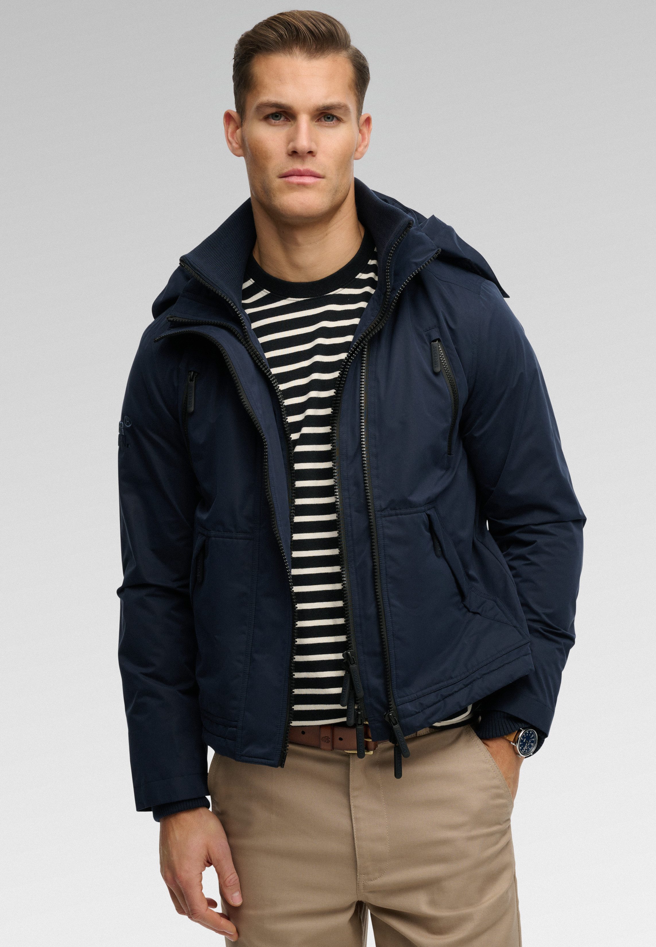 Superdry Outdoorjacke HOODED MF ARCTIC WINDCHEATER Kunstfaser, loose fit