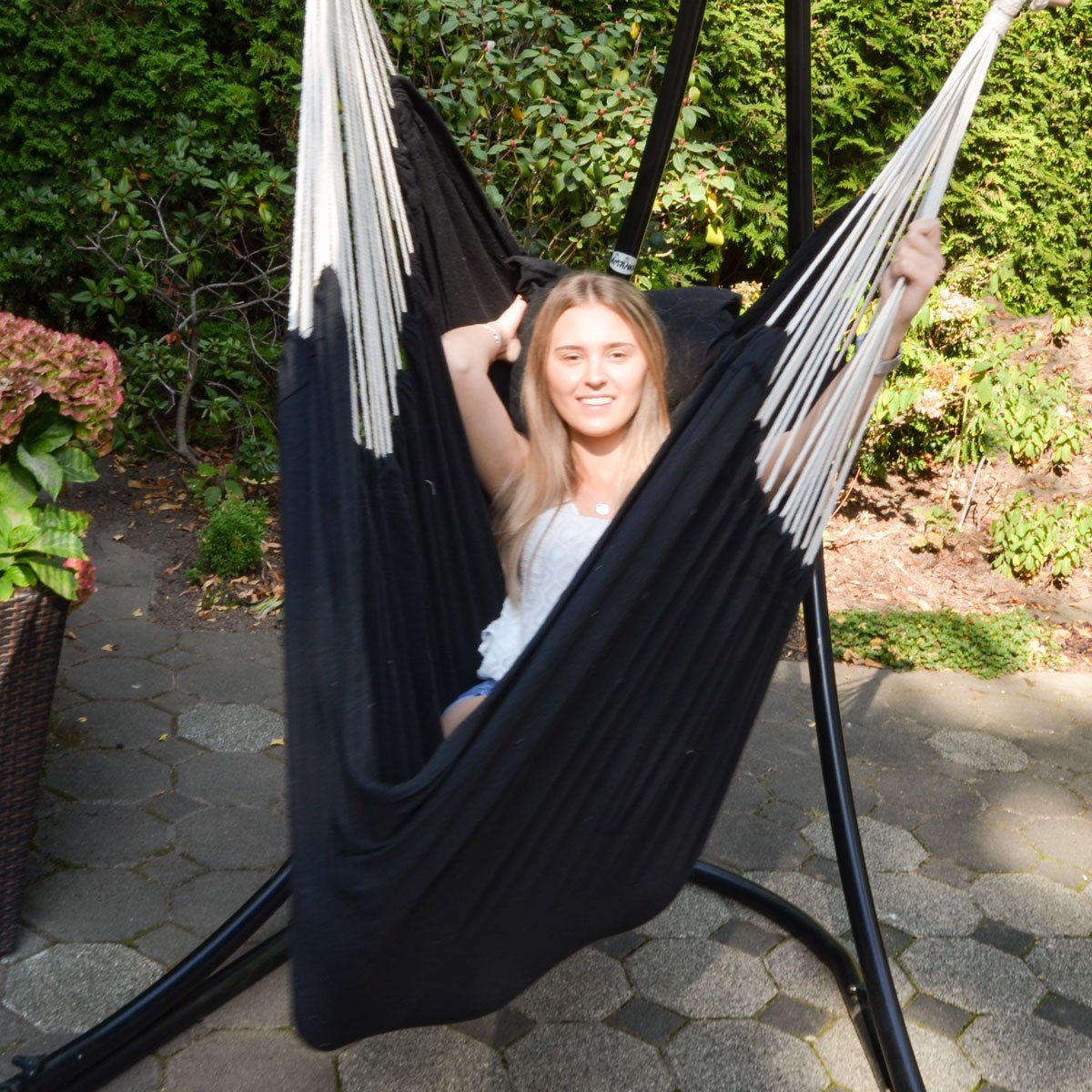 AMANKA Hängestuhl für 2 Personen: XL Outdoor Hängesessel bis 150 kg - Garten und Balkon, 220 x 120 cm Hängesitz für Kinder und Erwachsene - 360° Relaxsessel