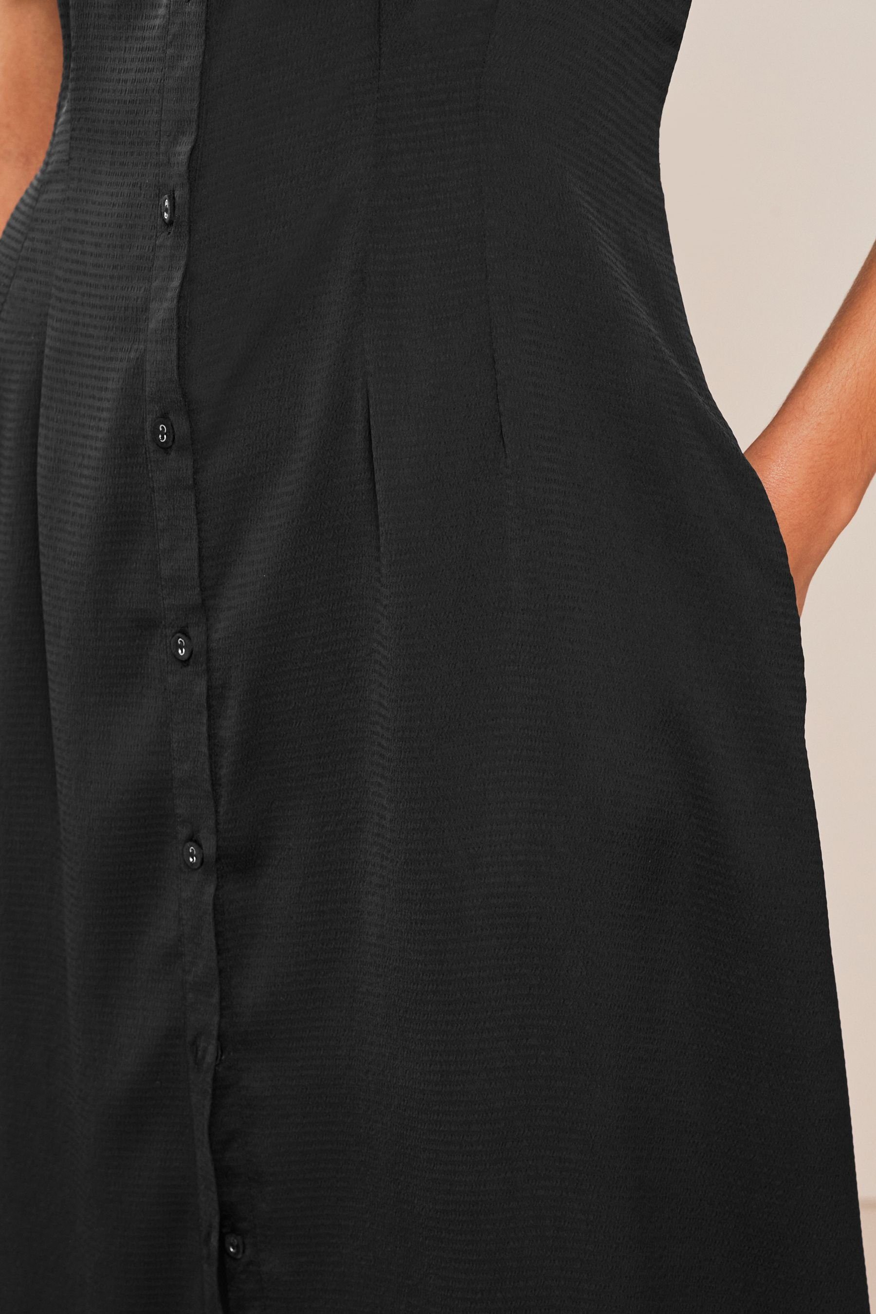 Ärmeln (1-tlg) Blusenkleid Empire-Stil Black im gerippten Next mit Midi-Hemdkleid