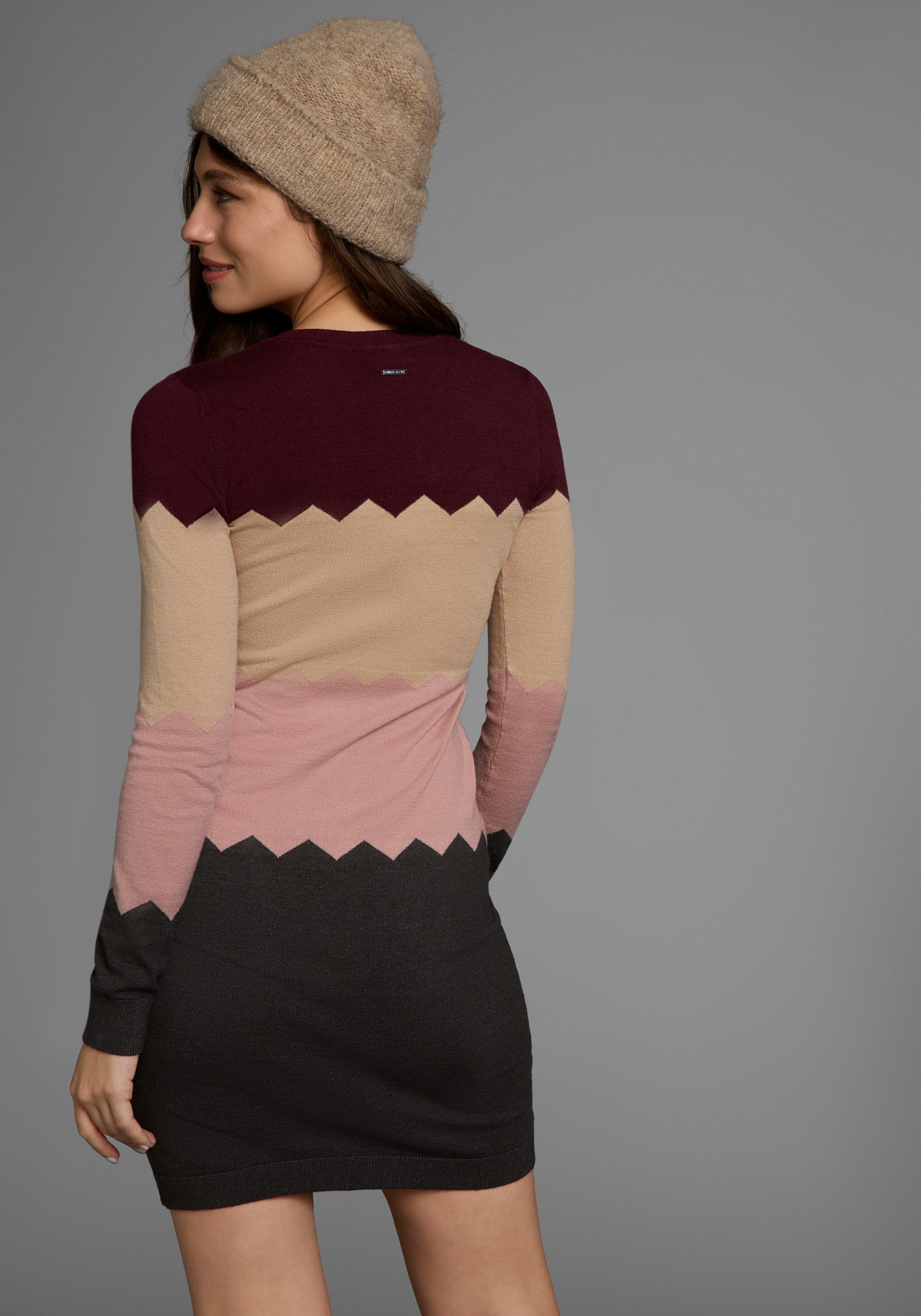 Laura Scott Strickkleid figurbetont, mit besonderem Streifenmuster