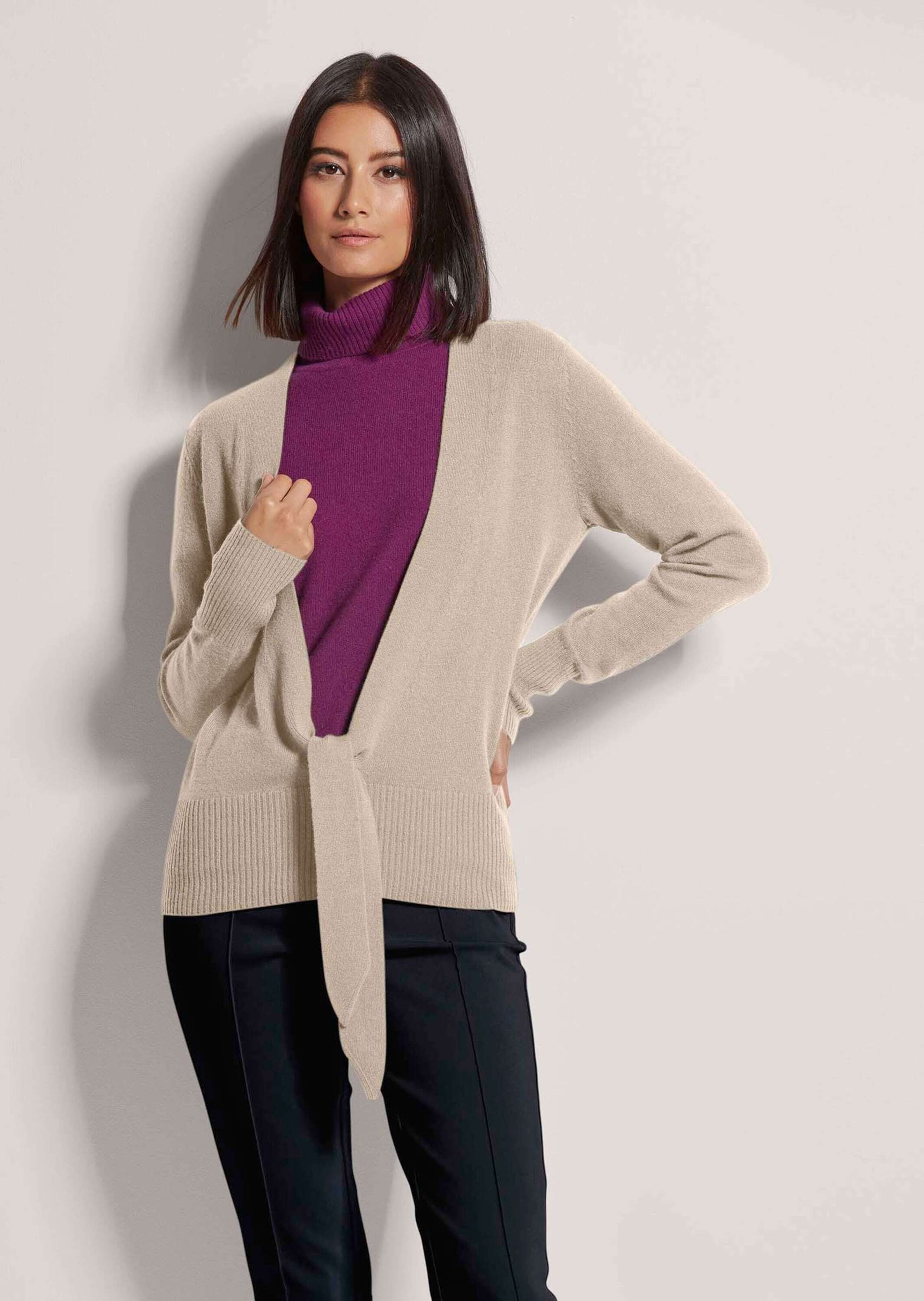 MADELEINE Strickjacke Kaschmir-Strickjacke mit tiefem V-Ausschnitt günstig online kaufen