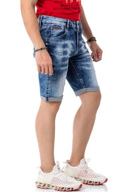 Cipo & Baxx Jeansbermudas mit Destroyed-Details