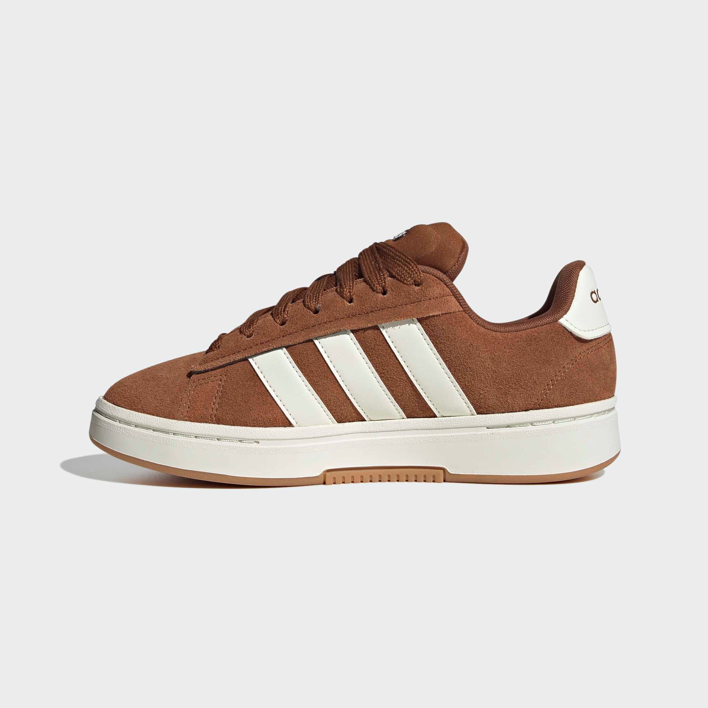 adidas Sportswear GRAND COURT ALPHA Sneaker inspiriert vom Design des adidas campus 00