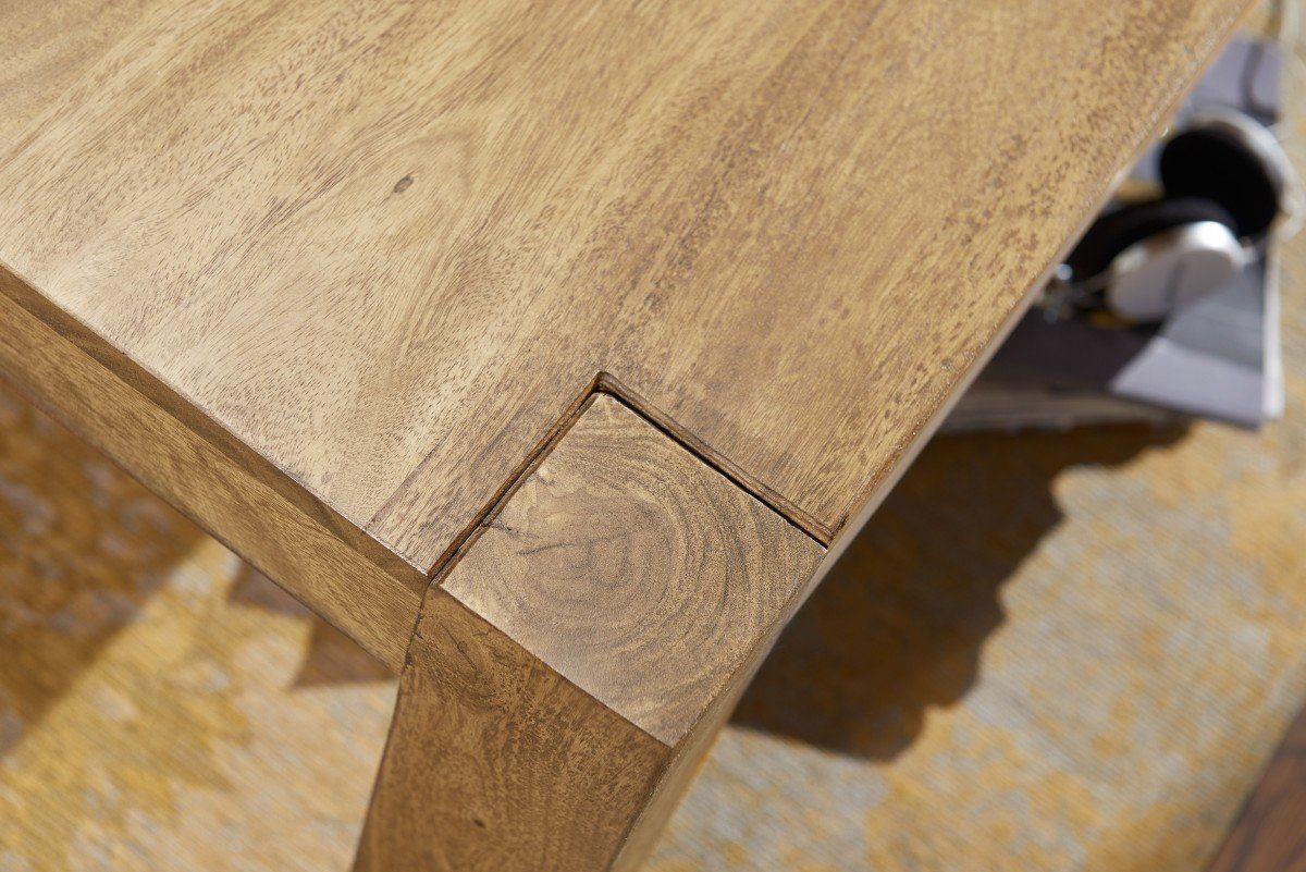 FineBuy Couchtisch Massivholz 110cm · Rechteckiger Wohnzimmertisch aus Echtholz · Handgefertigter Sofatisch im Landhaus Design mit klarer Linienführung – Bild 2 von 5