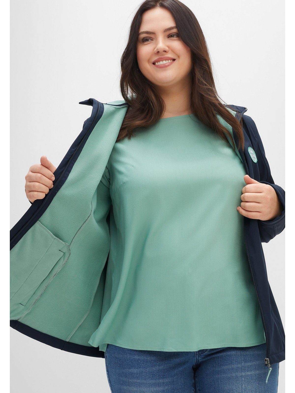 Sheego Softshelljacke Große Größen mit Fleece-Innenseite, winddichte Qualität