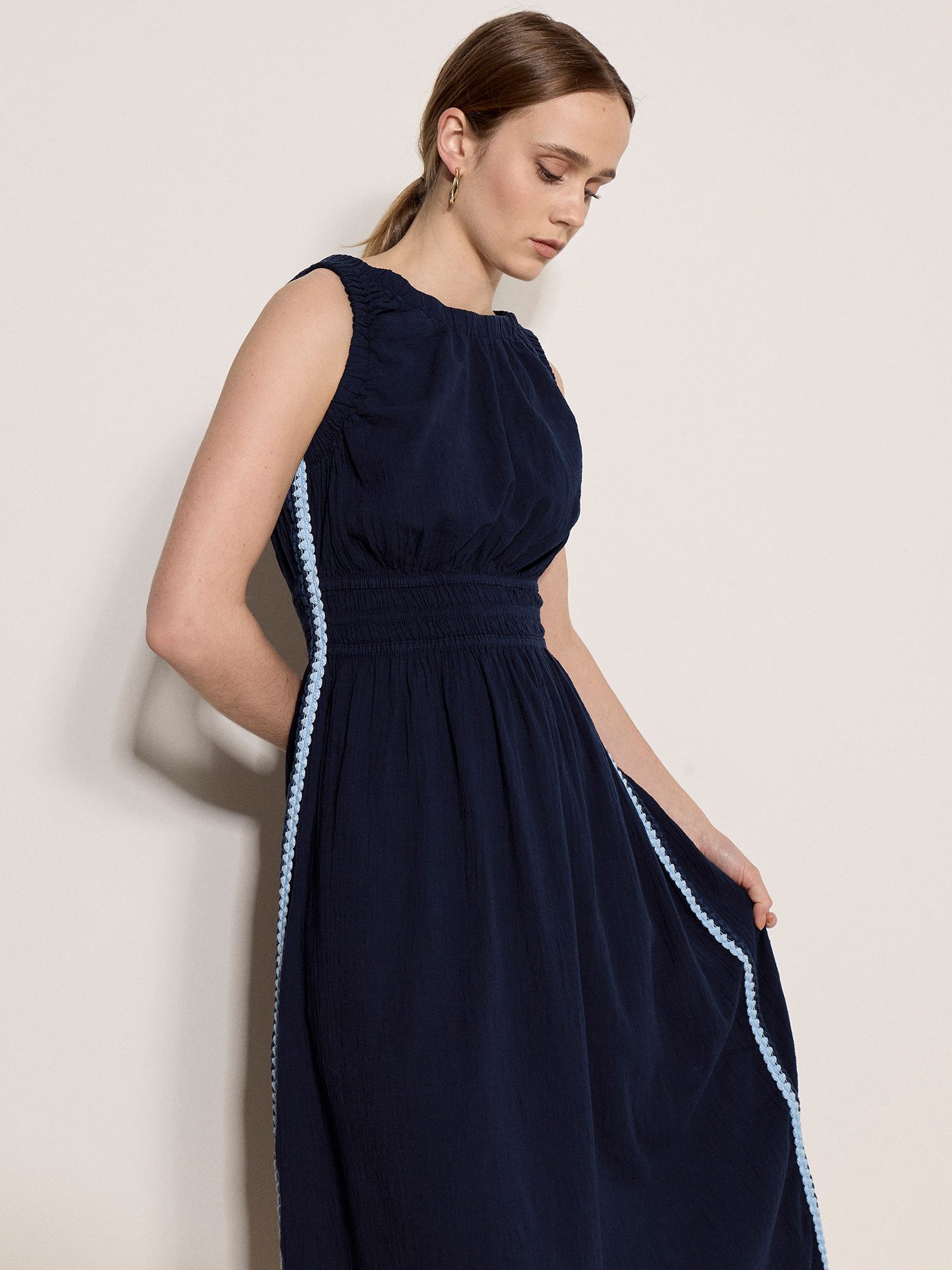 Apricot Midikleid Midi-Kleid mit Häkelspitze und Smokarbeit Smokarbeit
