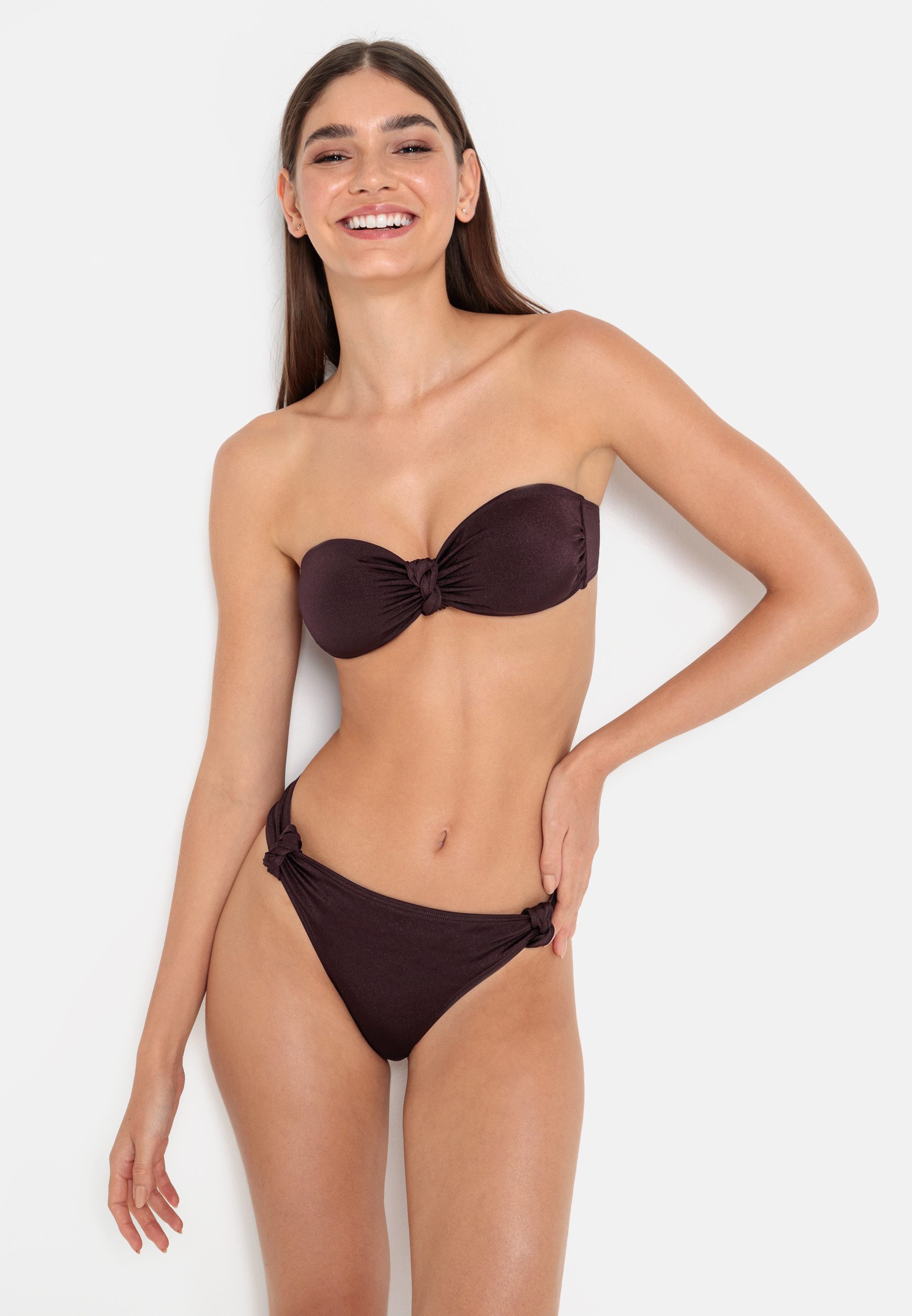 LSCN by LASCANA Bikini-Hose Nele mit glänzender Beschichtung