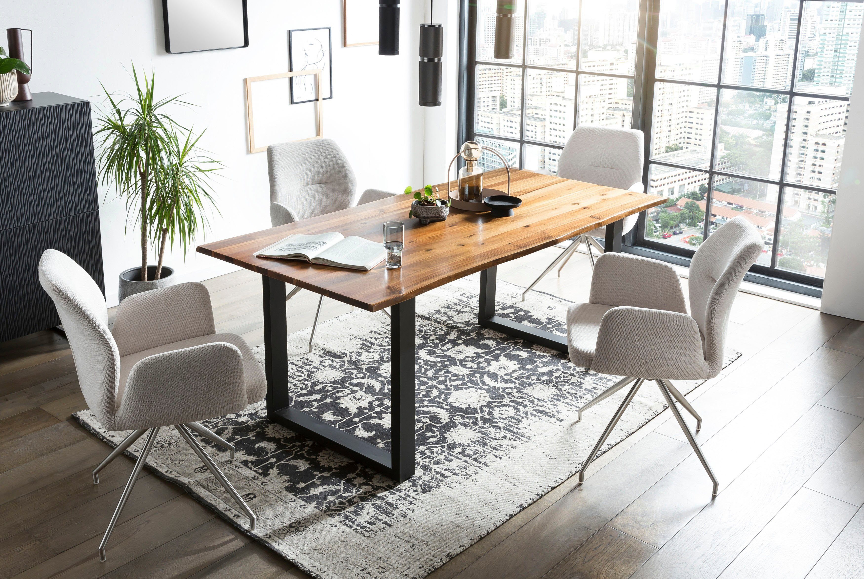 SalesFever Baumkantentisch Villach Esstisch mit natürlicher Ausstrahlung, Sichtbare Maserung und Astlöcher, Esstisch aus Massivholz