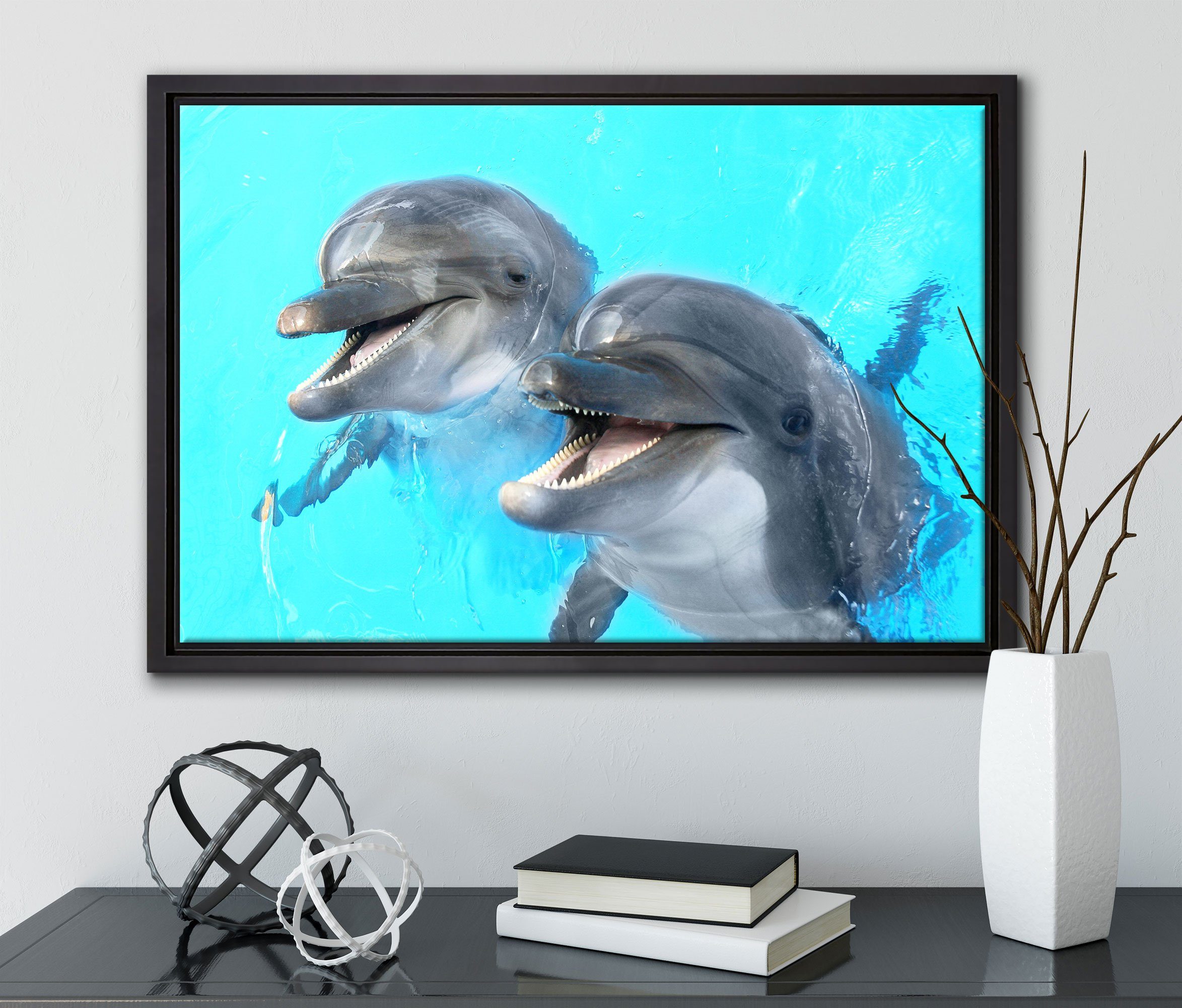 Pixxprint (1 St), Delfinpaar, einem Leinwandbild Zackenaufhänger inkl. in fertig bespannt, Schattenfugen-Bilderrahmen Wanddekoration Leinwandbild gefasst,