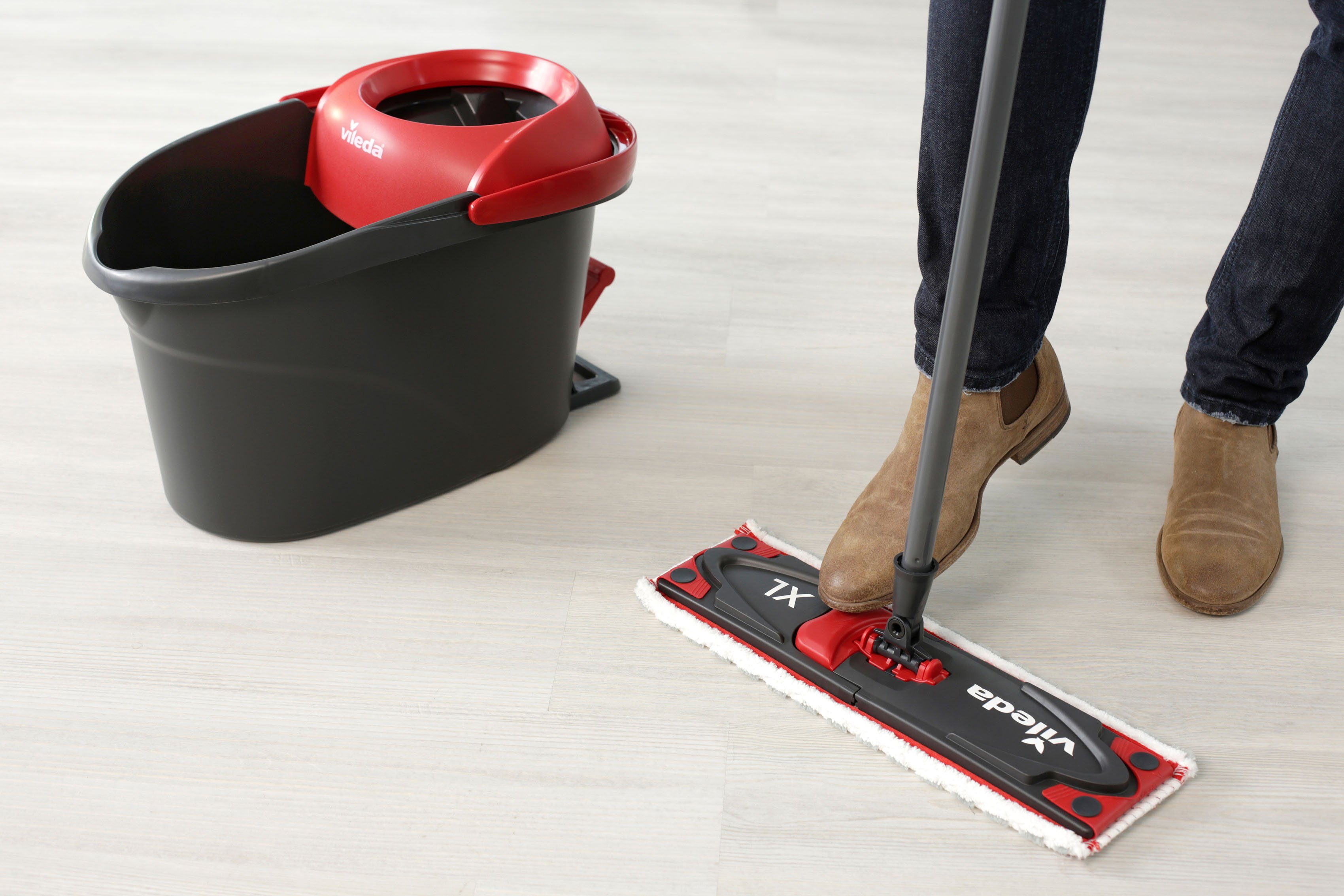 Vileda Bodenwischer-Set Ultramax XL Turbo Box, (Set, 3-St., Stiel, extragroßer Wischbezug, Powerschleuder und Fußpeda), ideal für große Flächen