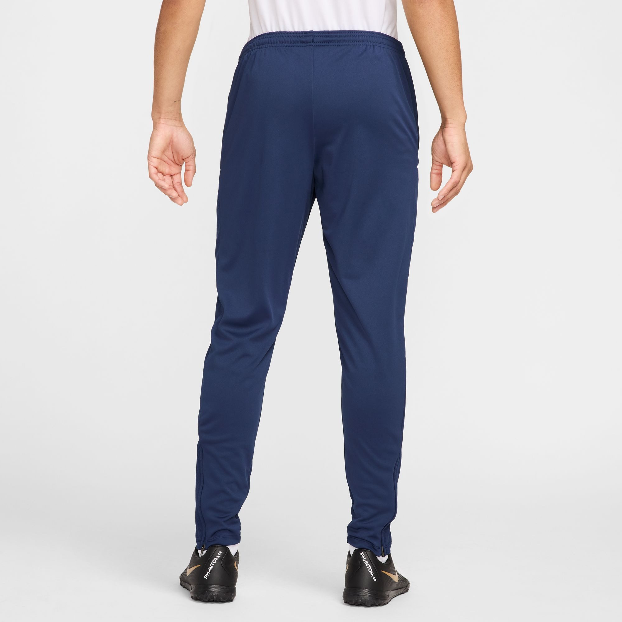 Nike Trainingshose Nike Academy Men's Dri-FIT Soccer Pants leichtes Material, sportlicher Stil