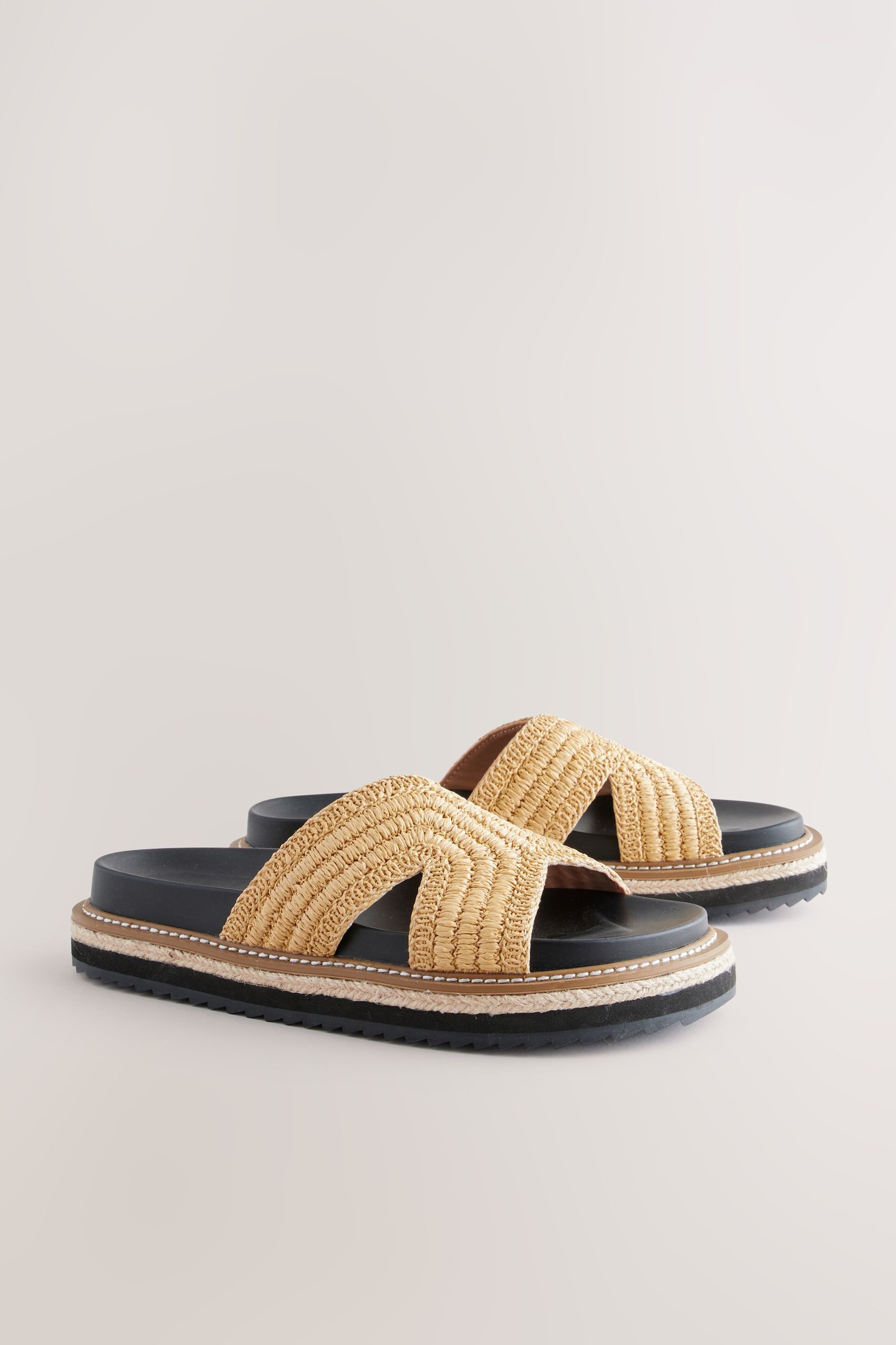 Next Forever Comfort® Bast-Pantoletten mit dicker Sohle Pantolette (1-tlg) günstig online kaufen