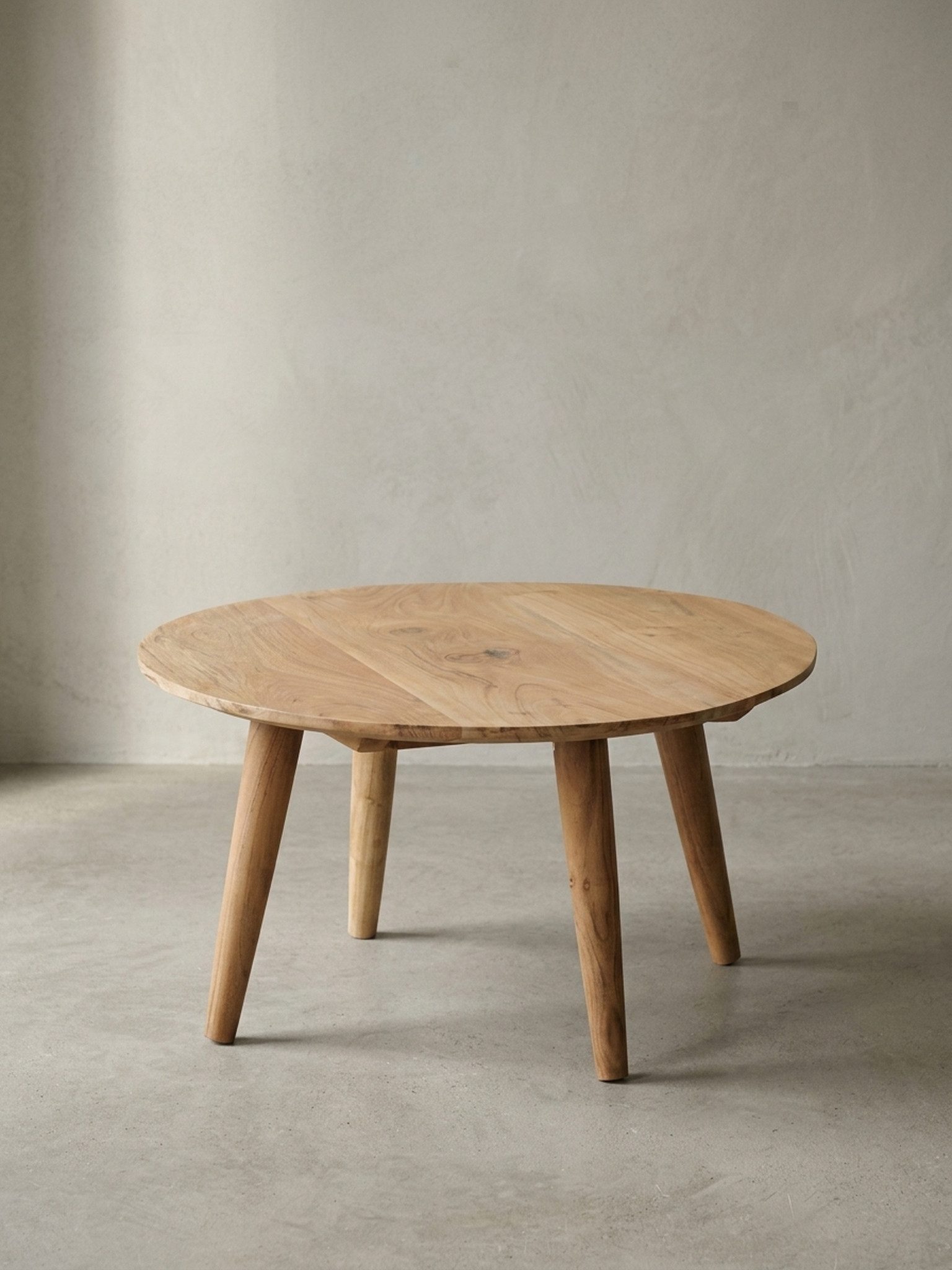 KADIMA DESIGN Couchtisch Couchtisch BOHA Massivholz Akazie (Beistelltisch mit 4 Beinen im Landhausstil), Wohnzimmertisch rund Ø75 x 40 cm