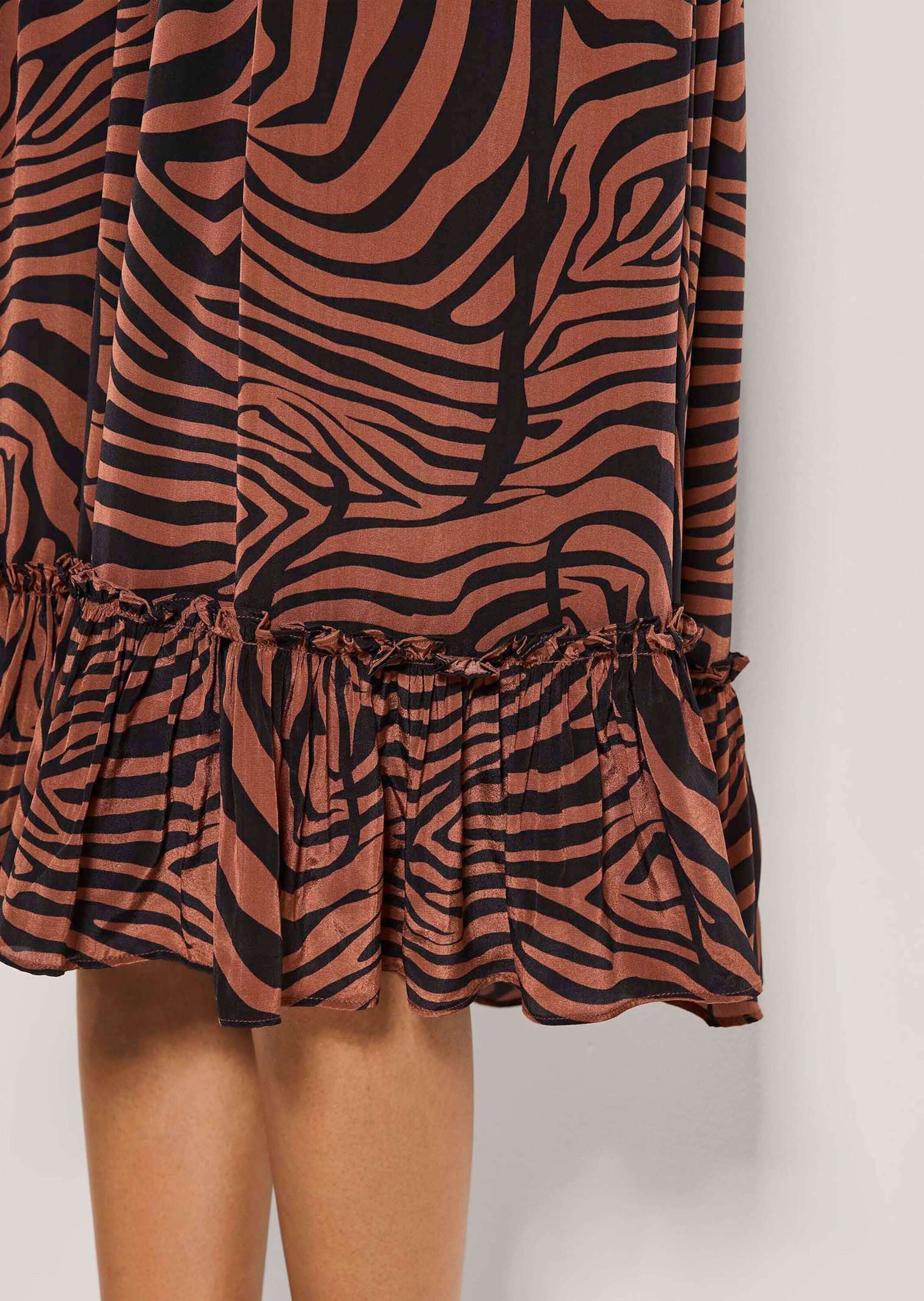 MADELEINE Midirock Midirock mit Zebra-Print Druckrock mit Formbund, Volants, Reißverschluss und Wadenlänge – Bild 4 von 5